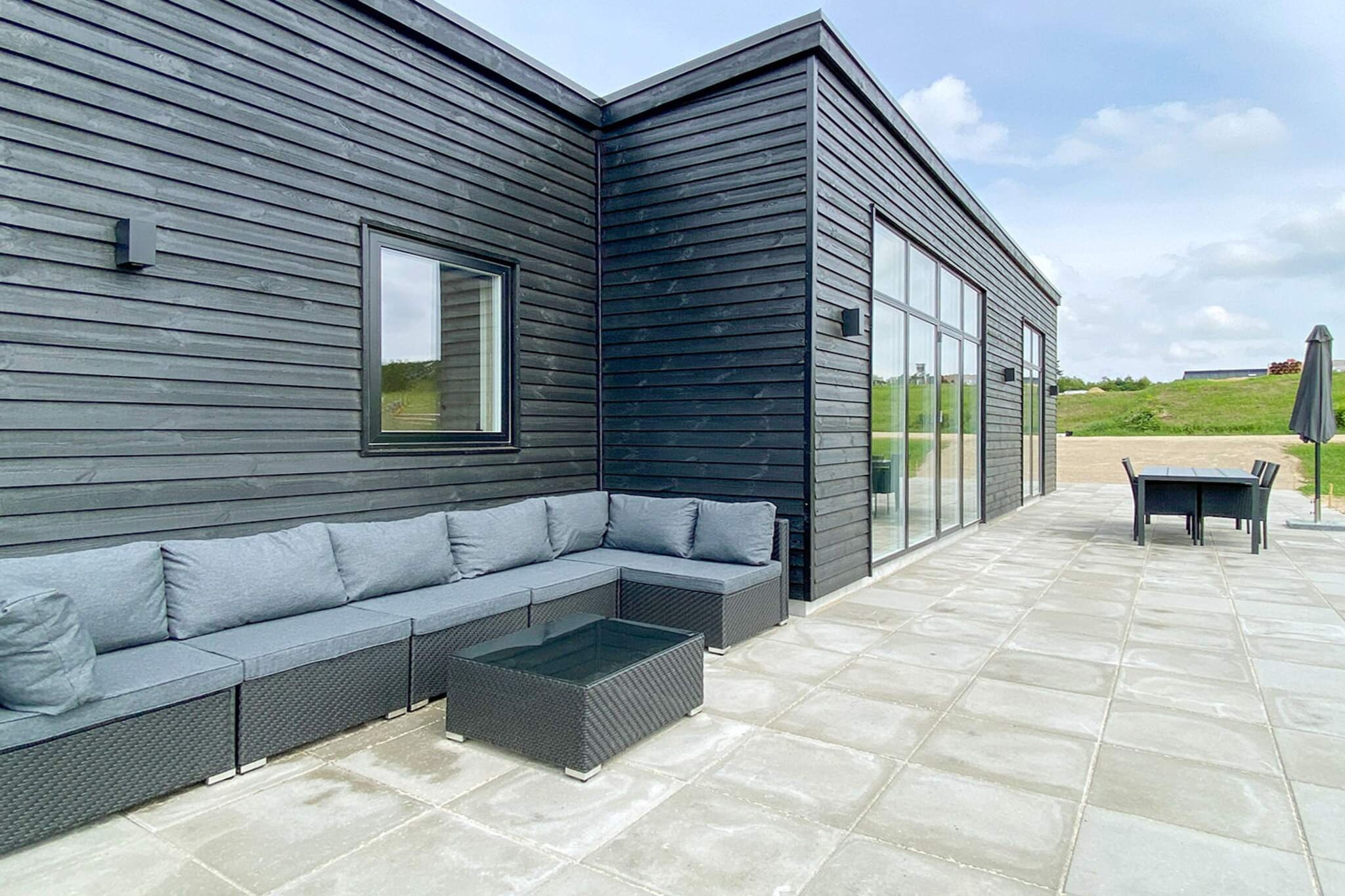 Living room(TV(german television channels), chromecast), Kitchen(stove(induction), coffee machine, oven, microwave, dishwasher, fridge-freezer, washing machine), bedroom(double bed), bedroom(double bed), bedroom(double bed), bedroom(double bed), bedroom(double bed), bedroom(single bed, 2x bunk bed), bedroom(single bed, 2x bunk bed), bathroom(dishwasher, washbasin, shower, toilet, washing machine), bathroom(washbasin, shower, toilet), Bubble bath(indoor, heated, 6 persons), sauna(indoor, 8 persons), heating(electric), table tennis table, billiards, children\'s bed, high chair