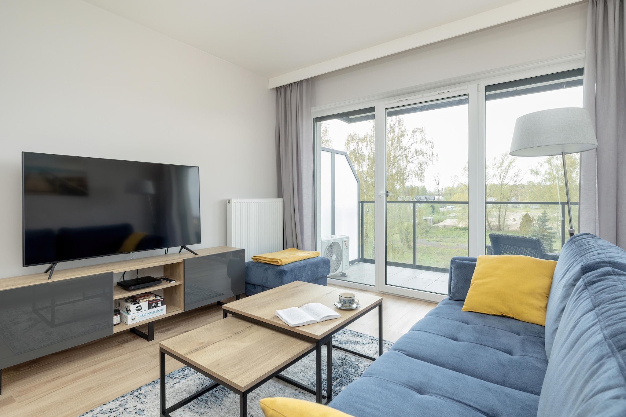 Apartment with a view of the river, pool and sauna