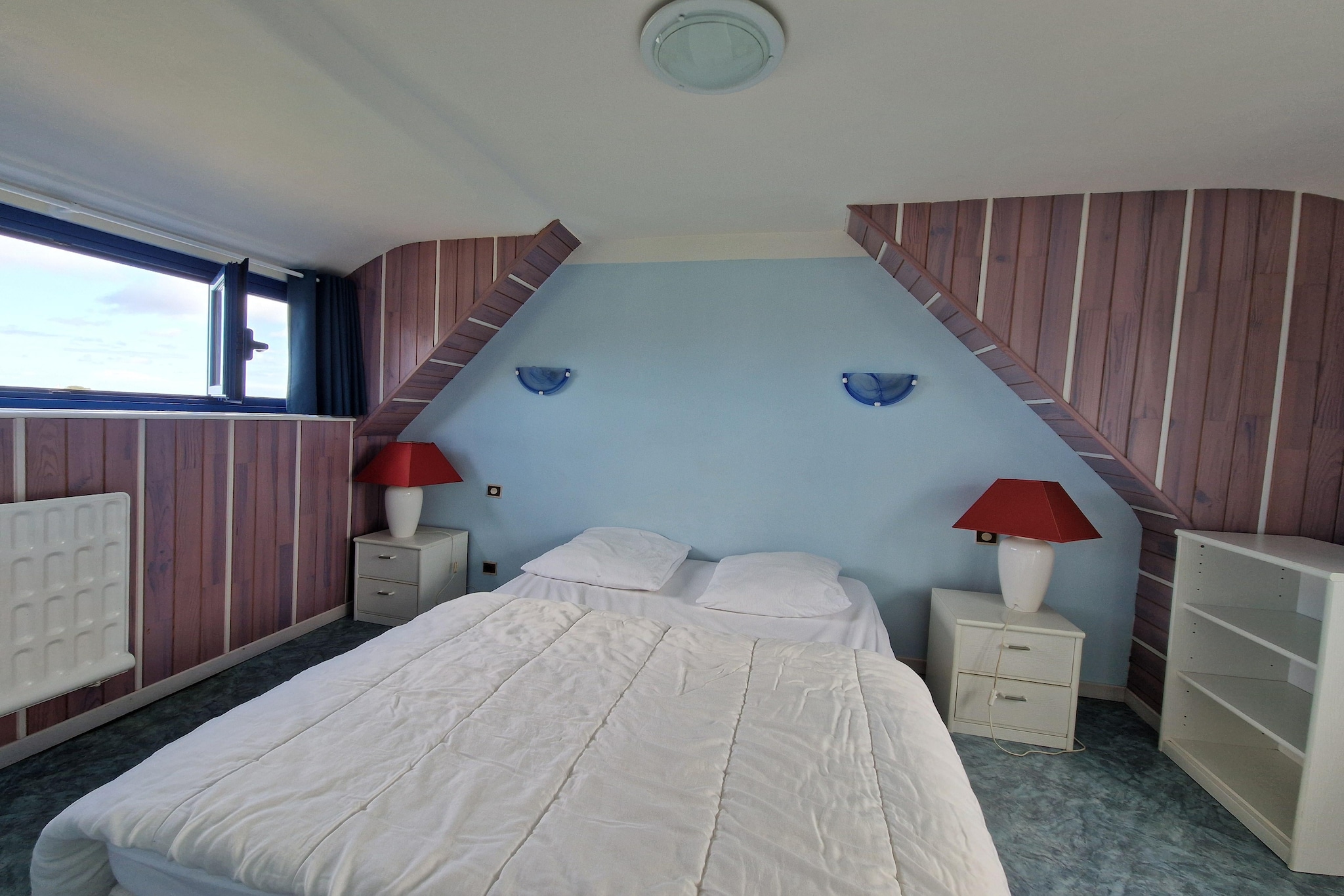 Bed Room