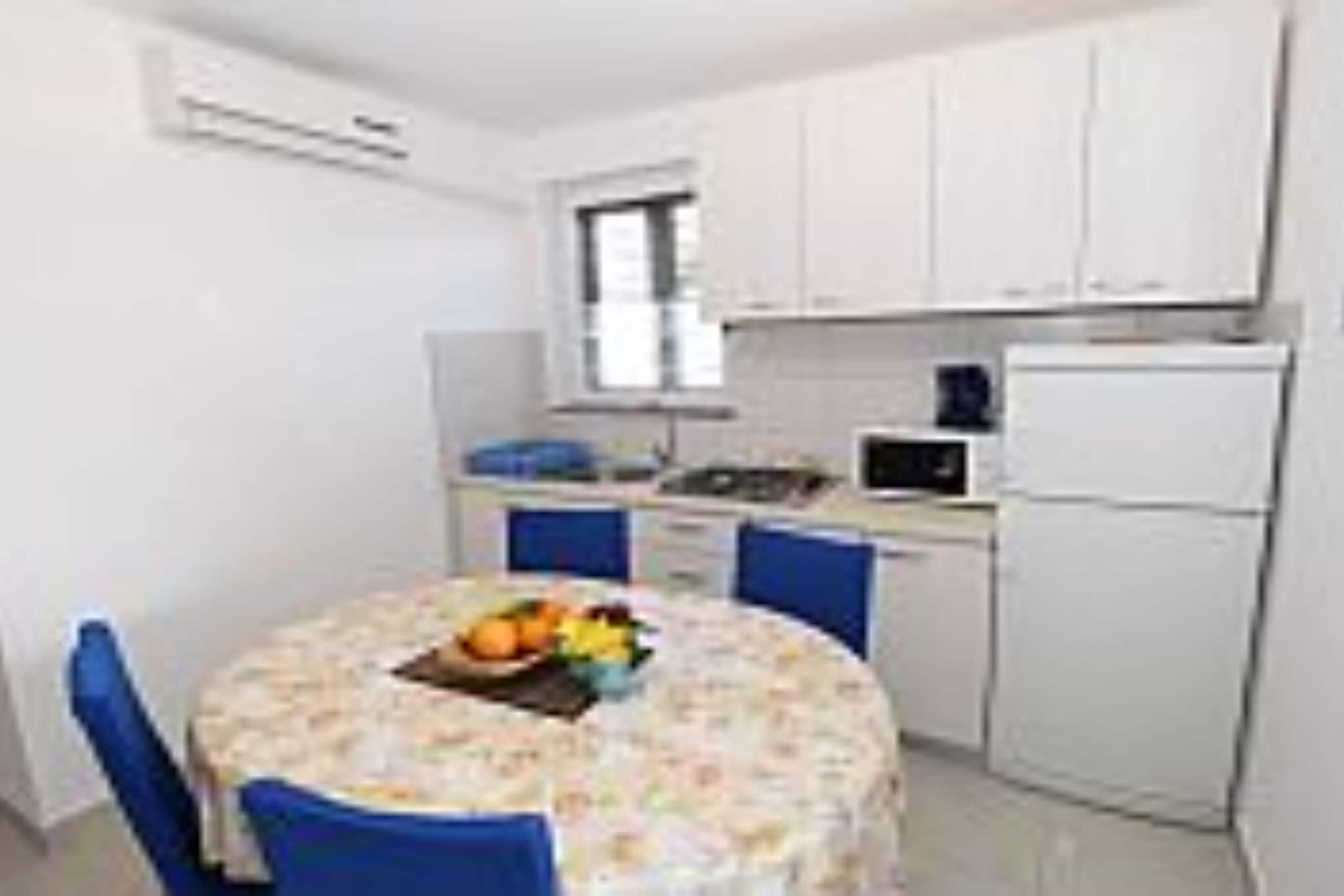 Apartments Jović - Two Bedroom Apartment with Terrace (A1)