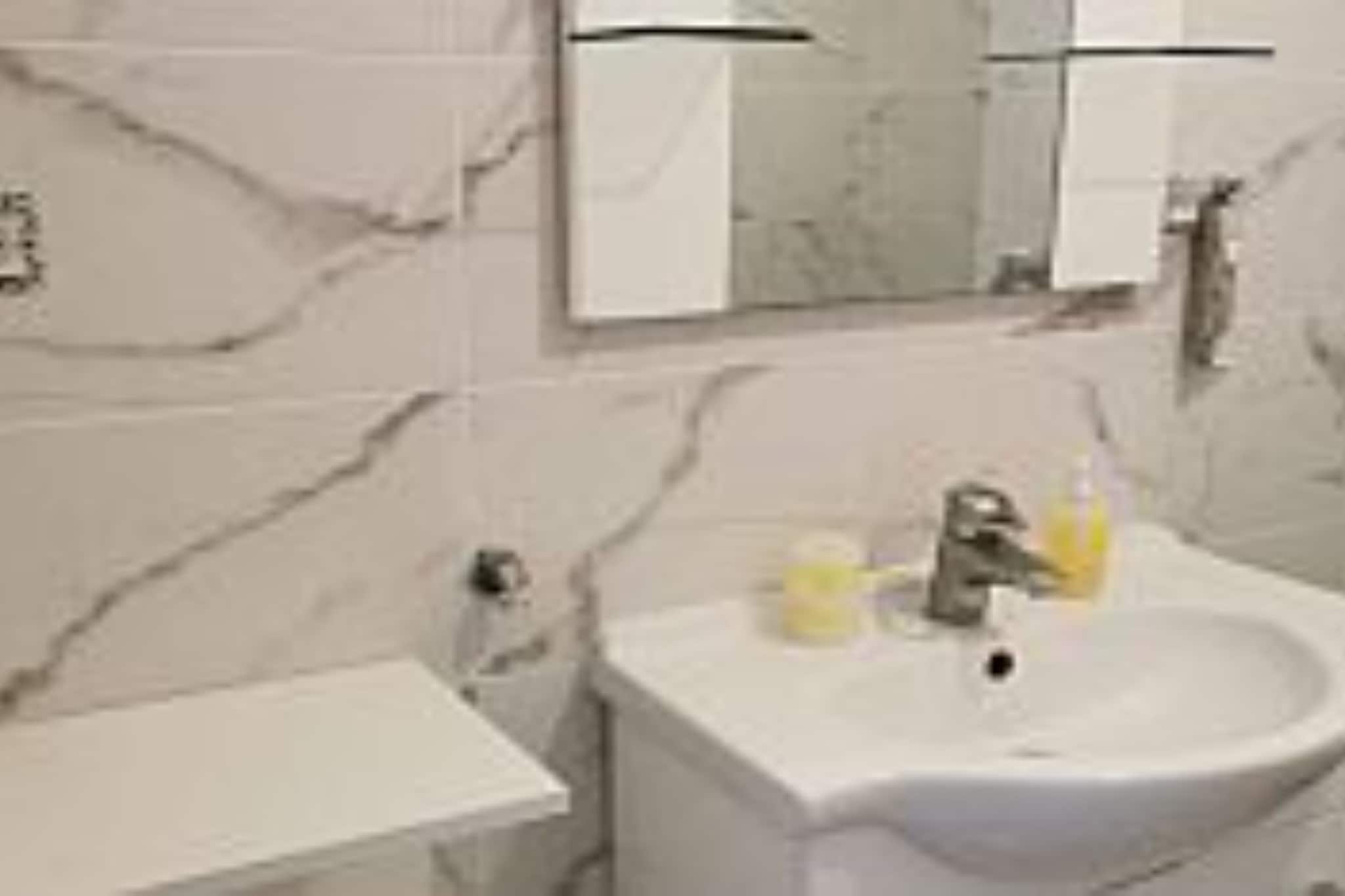 Apartments Jović - One Bedroom Apartment withTerrace (A4)-Salle de bain