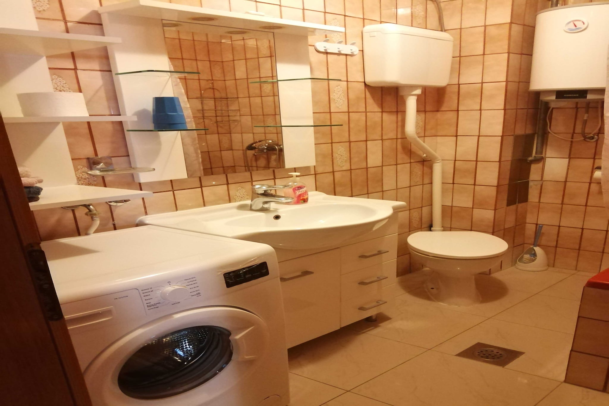Apartments Jović - One Bedroom Apartment with Terrace (A2)-Badkamer