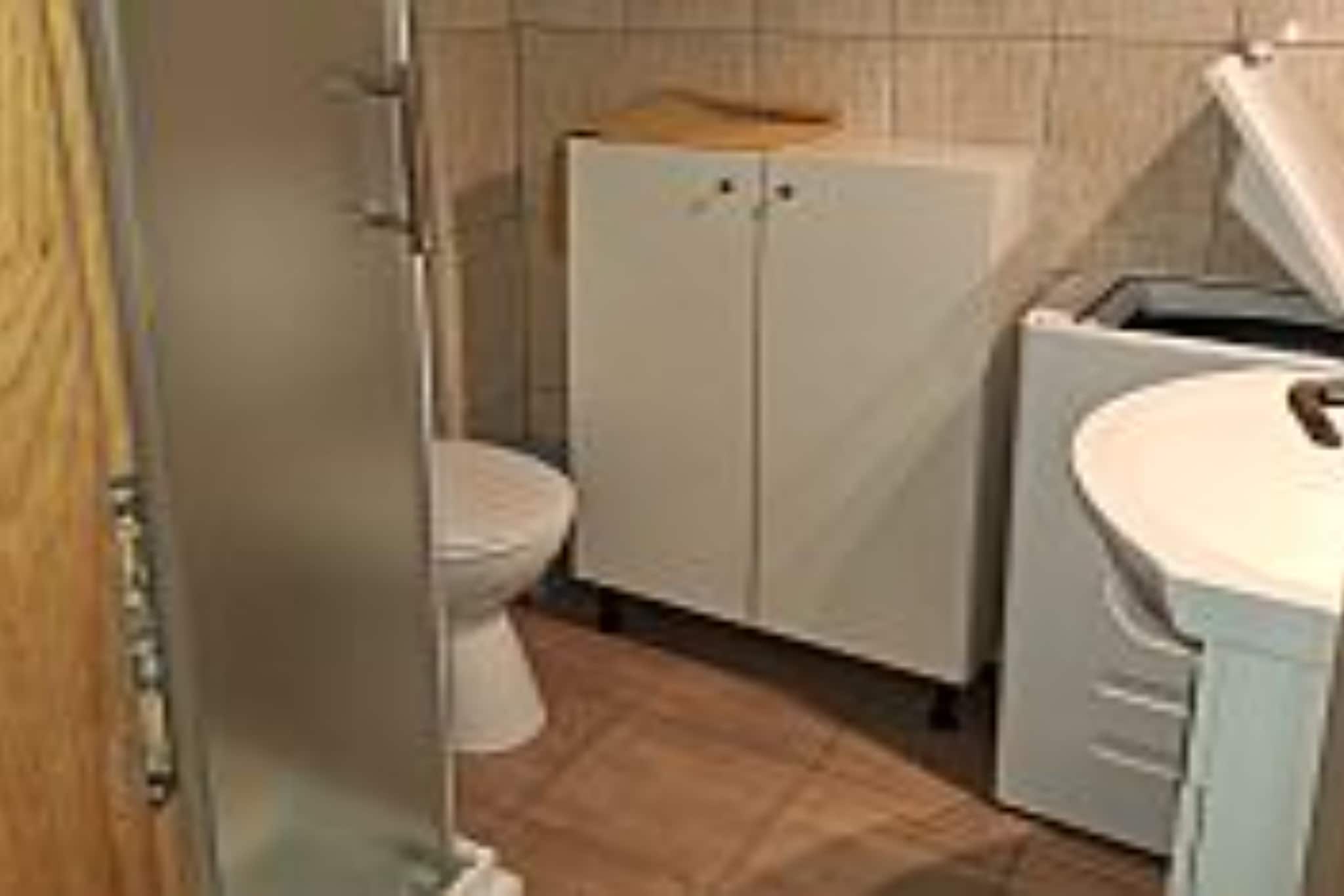 Apartments Jović - Two Bedroom Apartment with Balcony (A5)-Badezimmer