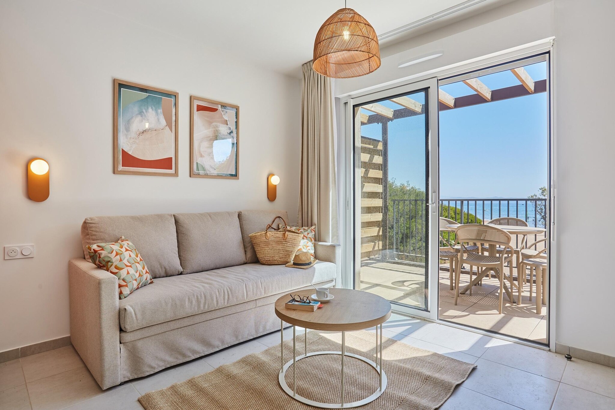 Apartment in Giens with Pool & Beach Access