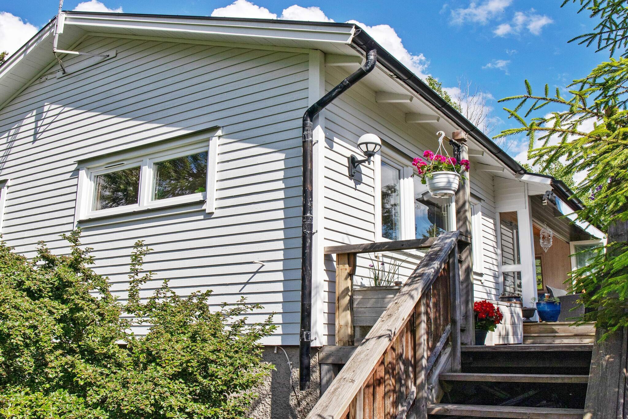 Annex: (2x single bed)\n\nAnnex: (3x single bed)\n\nKitchen(cooker(electric), coffee machine, microwave, dishwasher, fridge-freezer), Living/bed room(single folding bed), bedroom(double bed), bedroom(single bed), bathroom(washbasin, shower, toilet), bathroom, Bubble bath(outside), washing machine, balcony, heating(electric), garden furniture, parking, play equipment