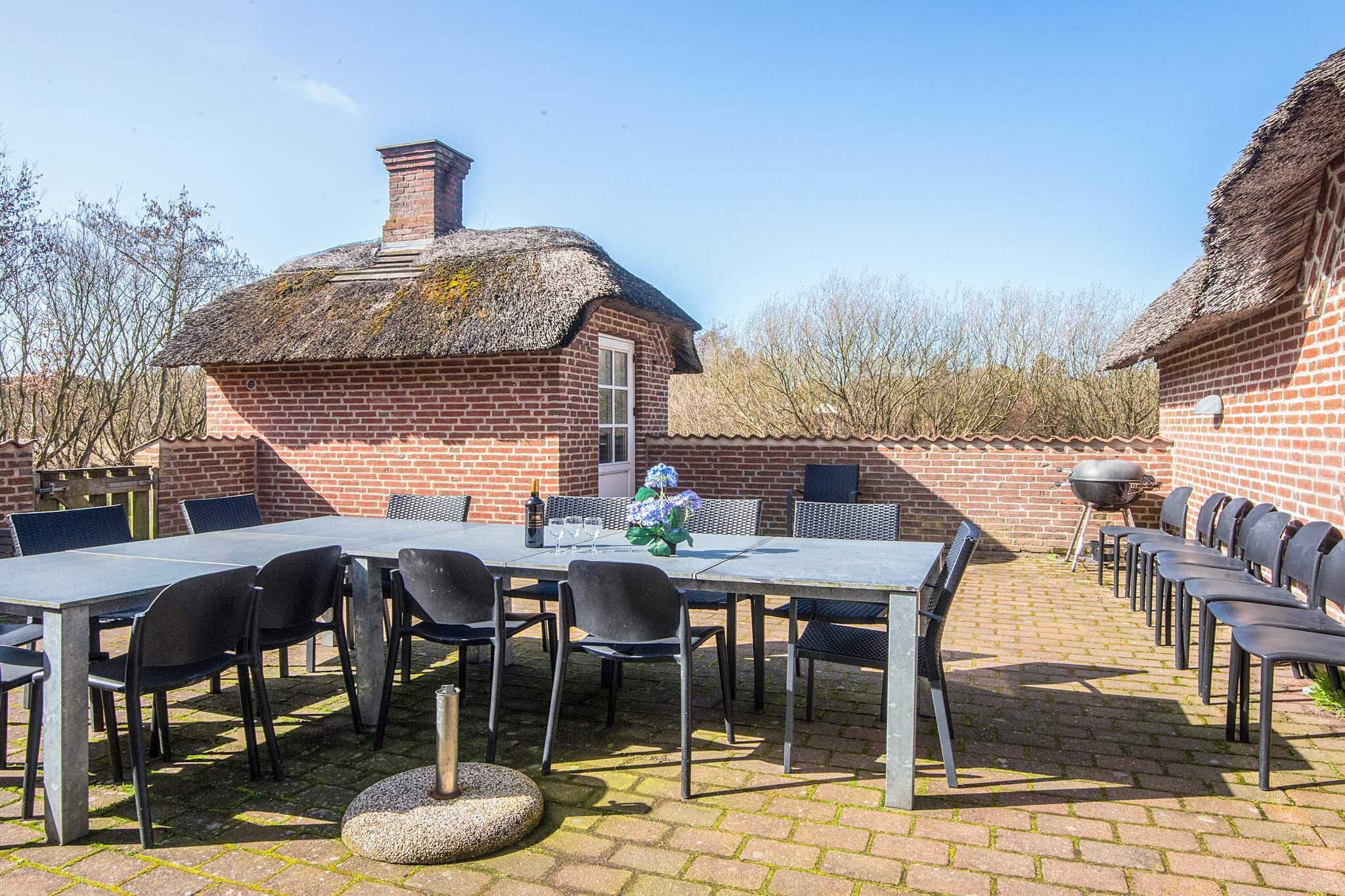 Luxe huis met zwembad vlak bij zee