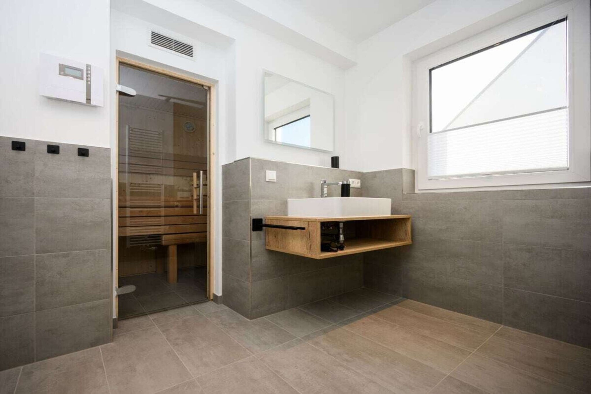 453496-Badkamer