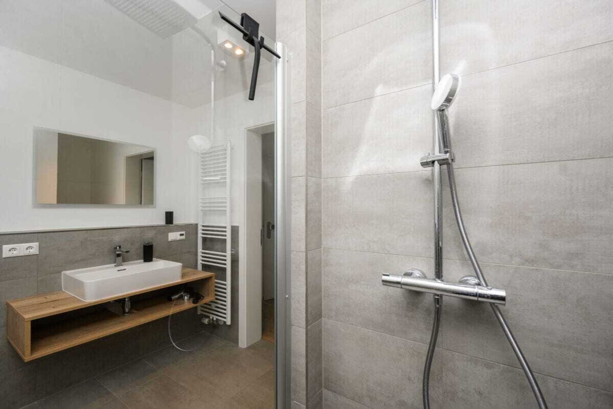 453496-Badkamer
