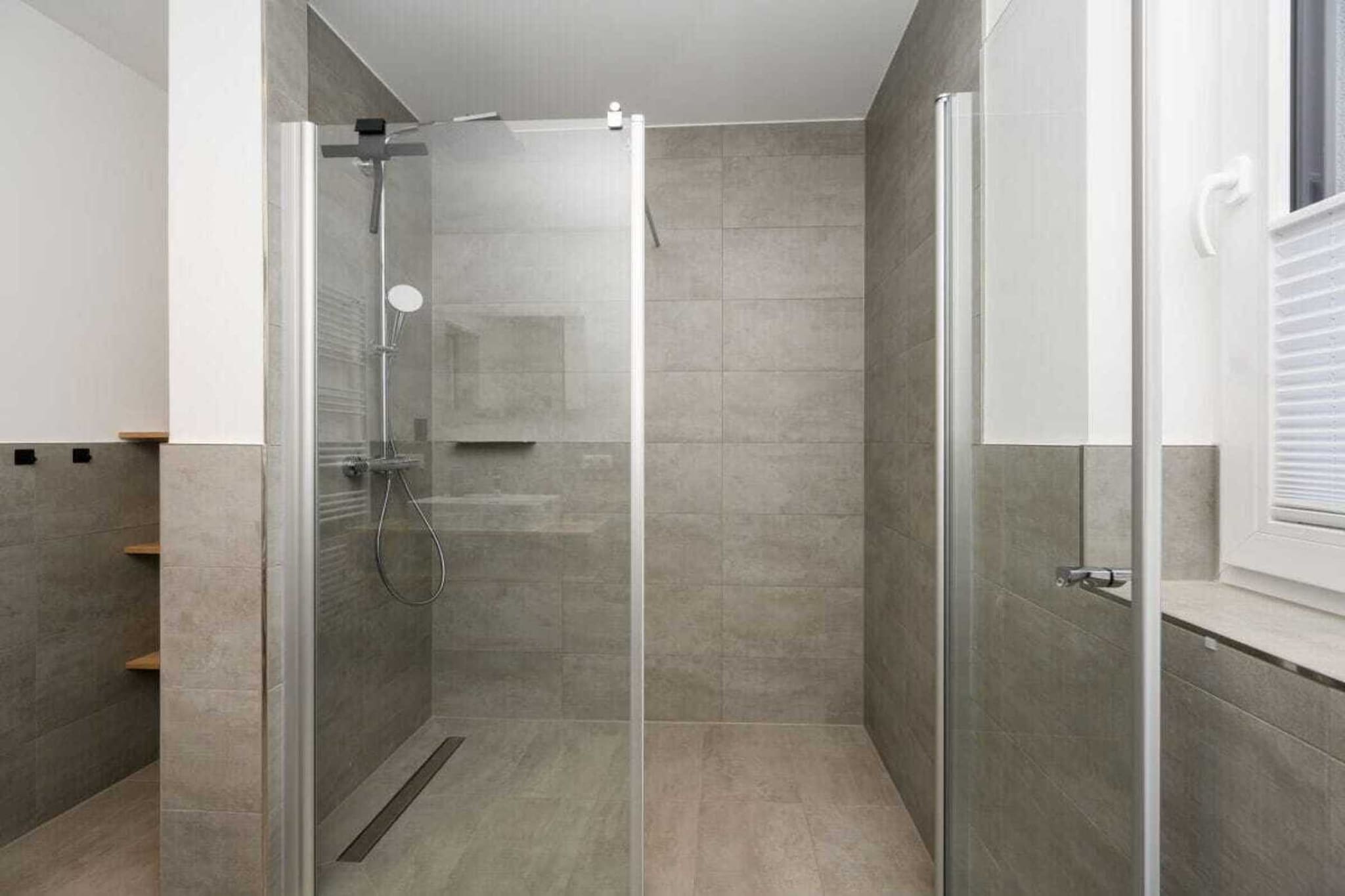 453493-Badkamer