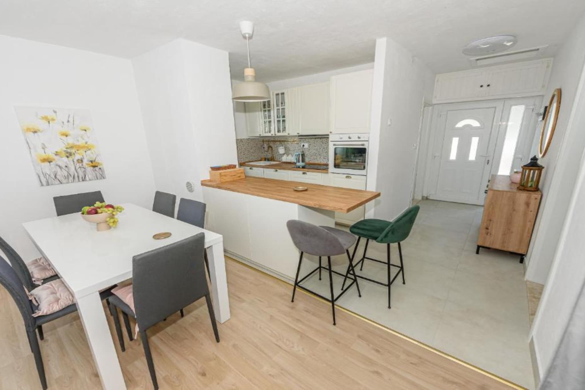 One Bedroom House with Sea View-Esszimmer