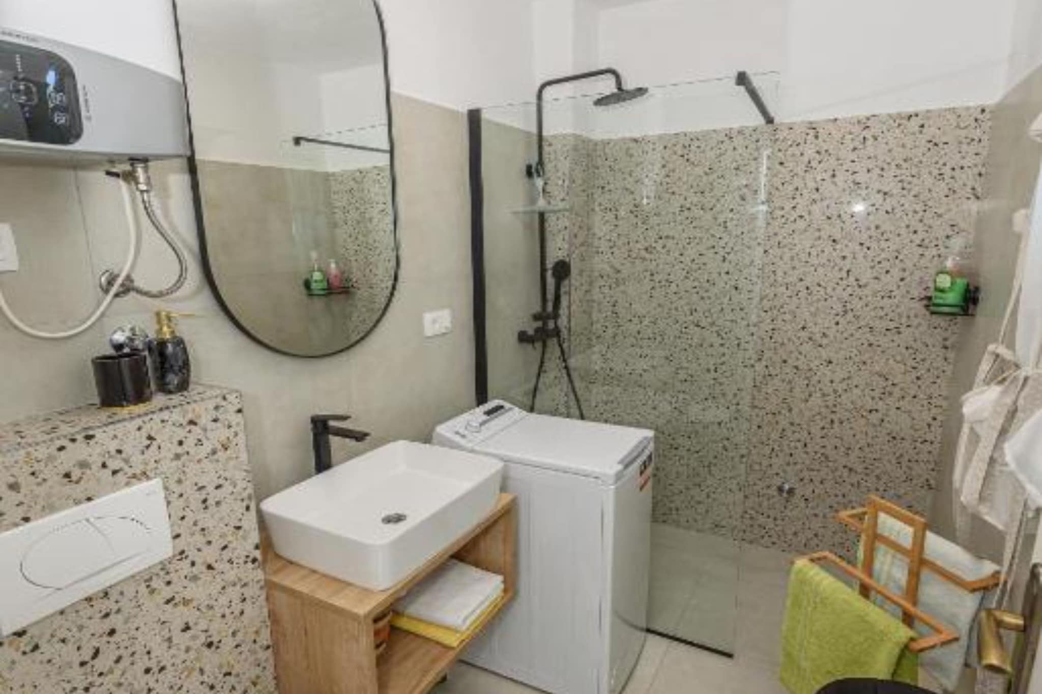 One Bedroom House with Sea View-Badezimmer