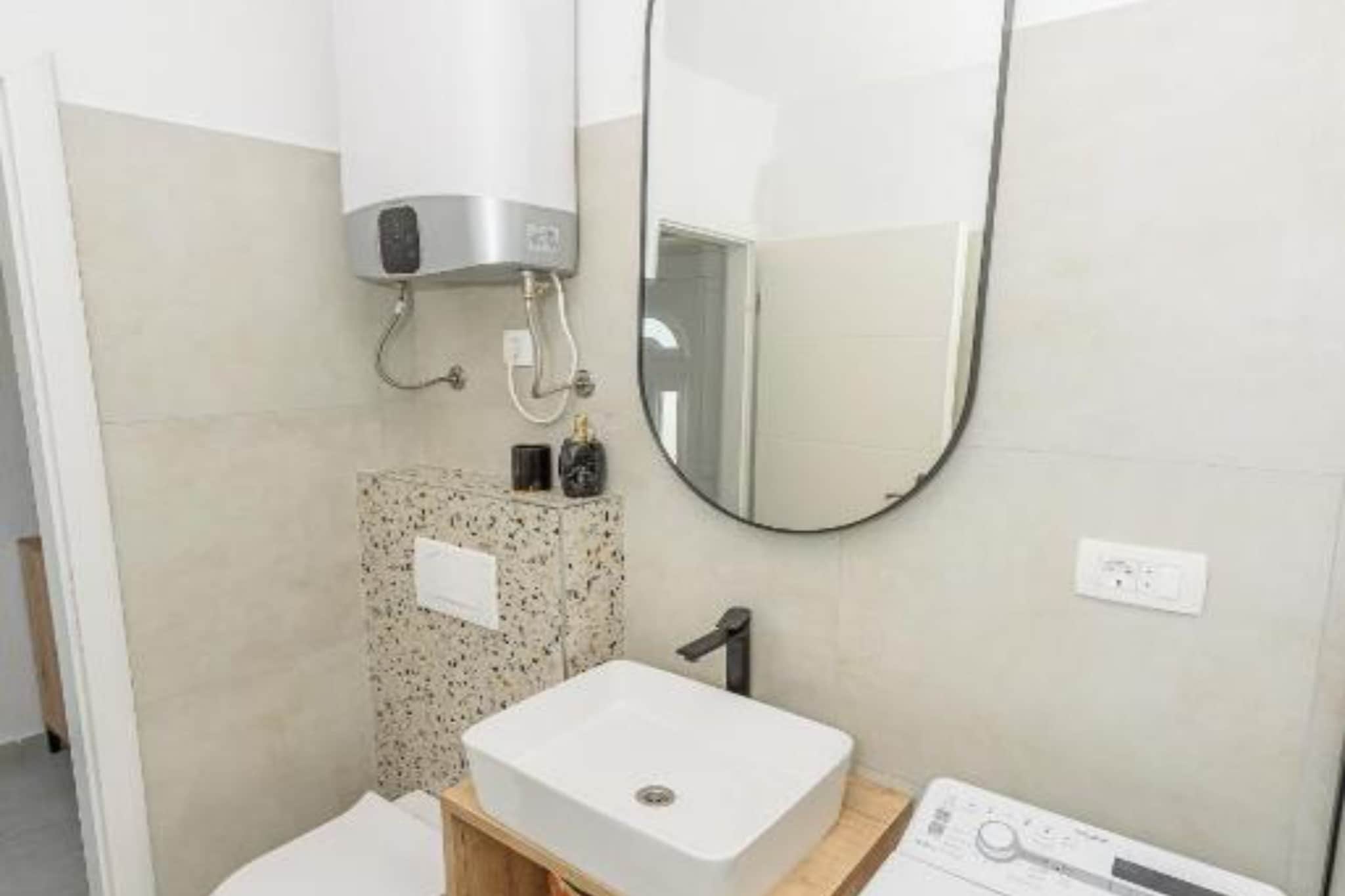 One Bedroom House with Sea View-Badezimmer