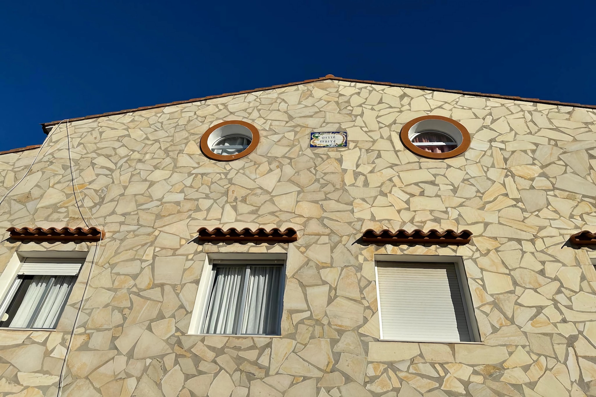 Apartamento Bajo Este-Buitenkant zomer