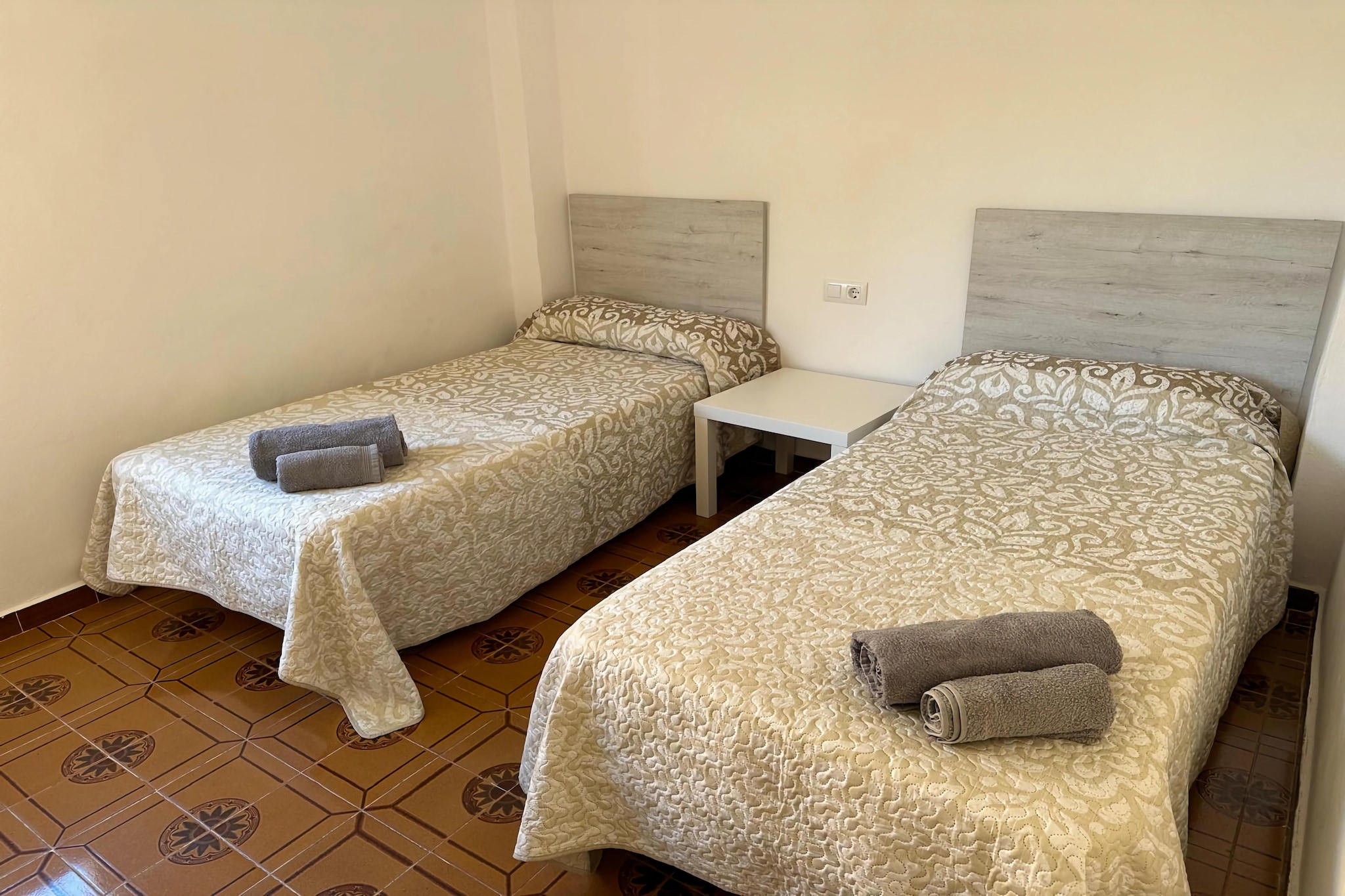 Apartment near Sea Beach Walk to Center