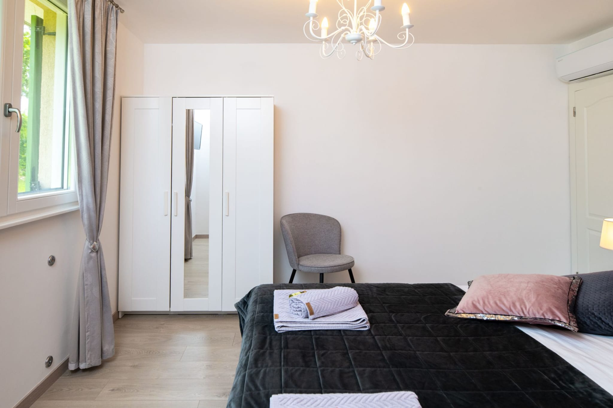 Holiday Home Milevoj - Three Bedroom Holiday Home-Bedroom