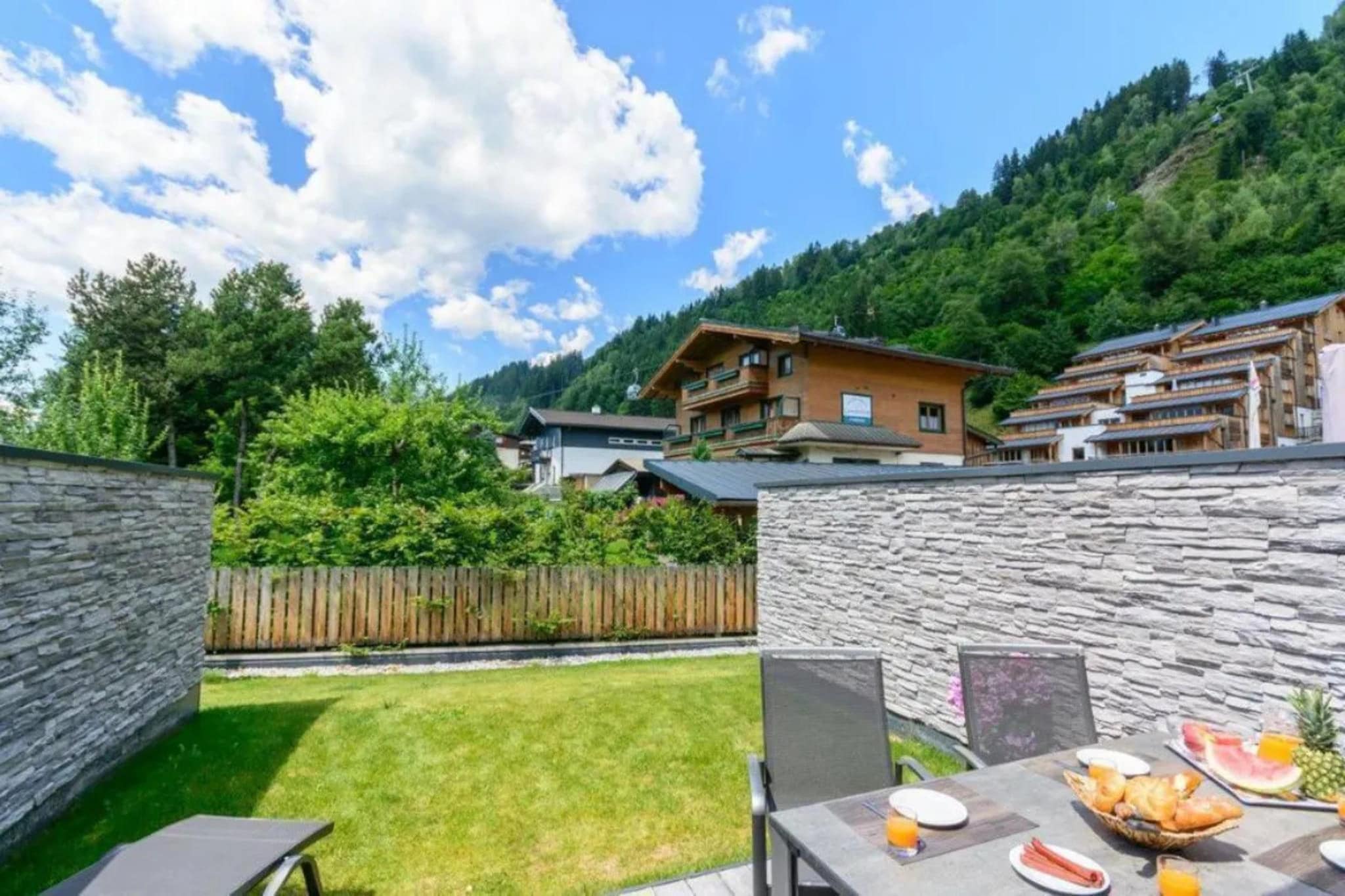 Residenz Wildkogelbahnen Top 6 - Tuinen zomer