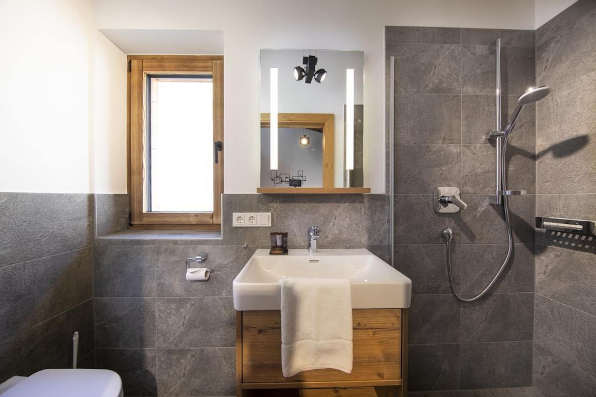 Nationalpark Chalet Larmkogel-Badezimmer