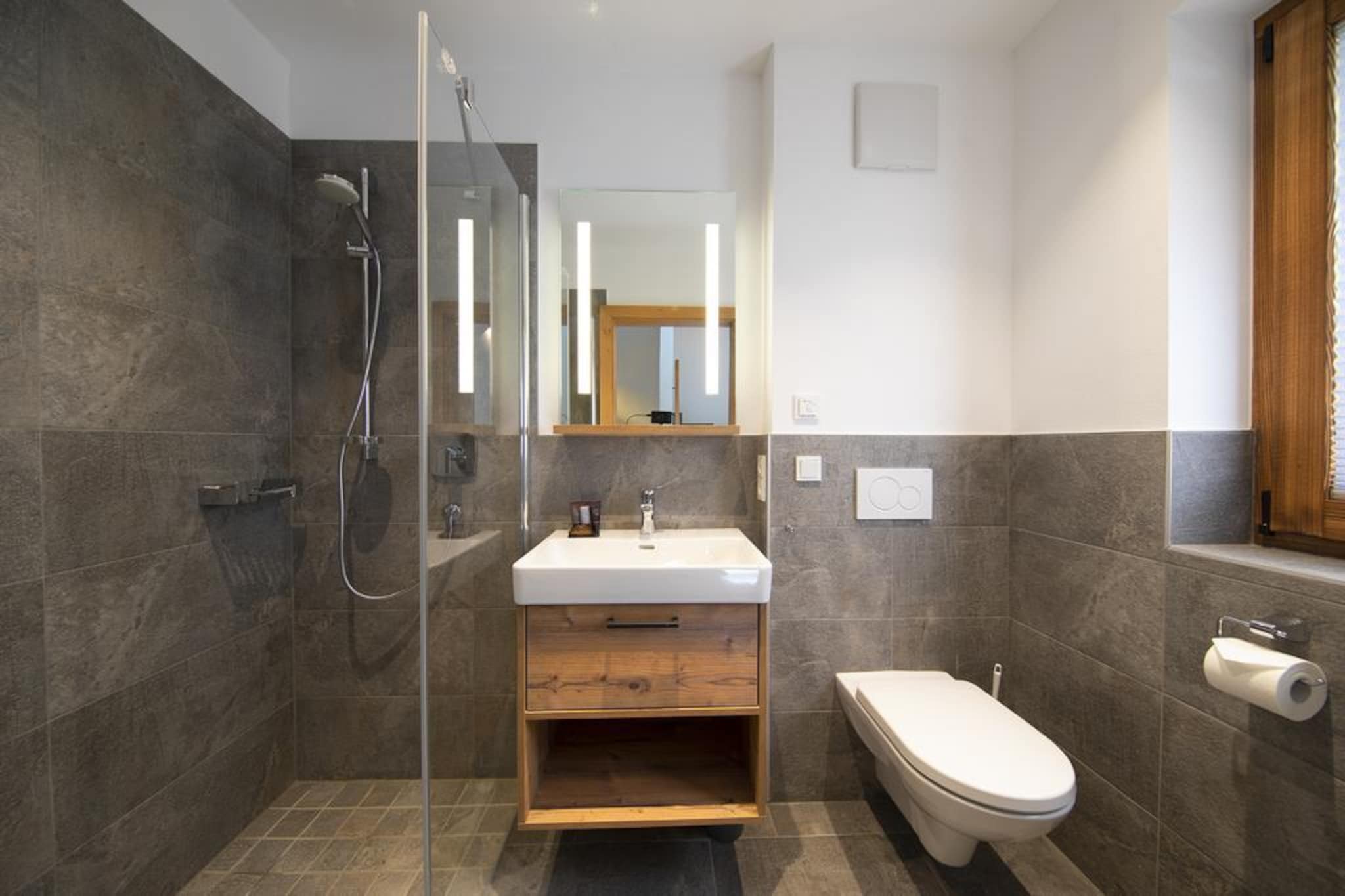 Nationalpark Chalet Larmkogel-Badezimmer