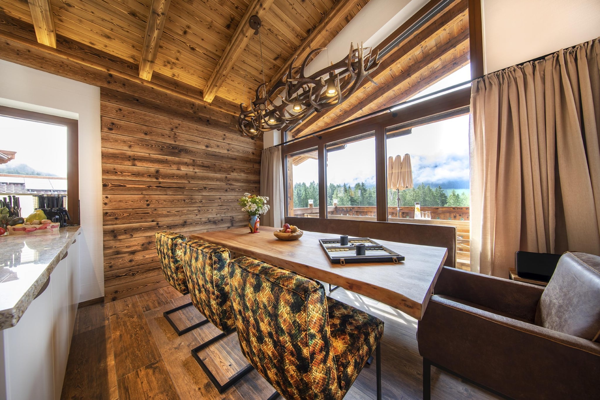 Nationalpark Chalet Edelweissspitze-Eetkamer