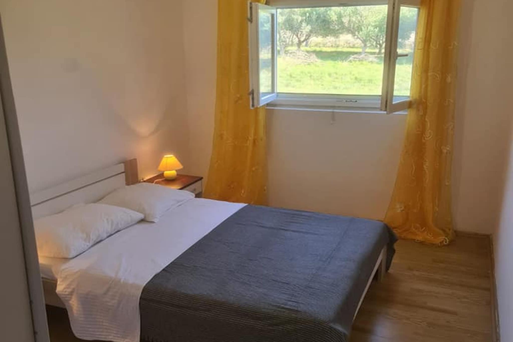 Apartments Rubbi - Three Bedroom Apartment with Terrace-Bedroom