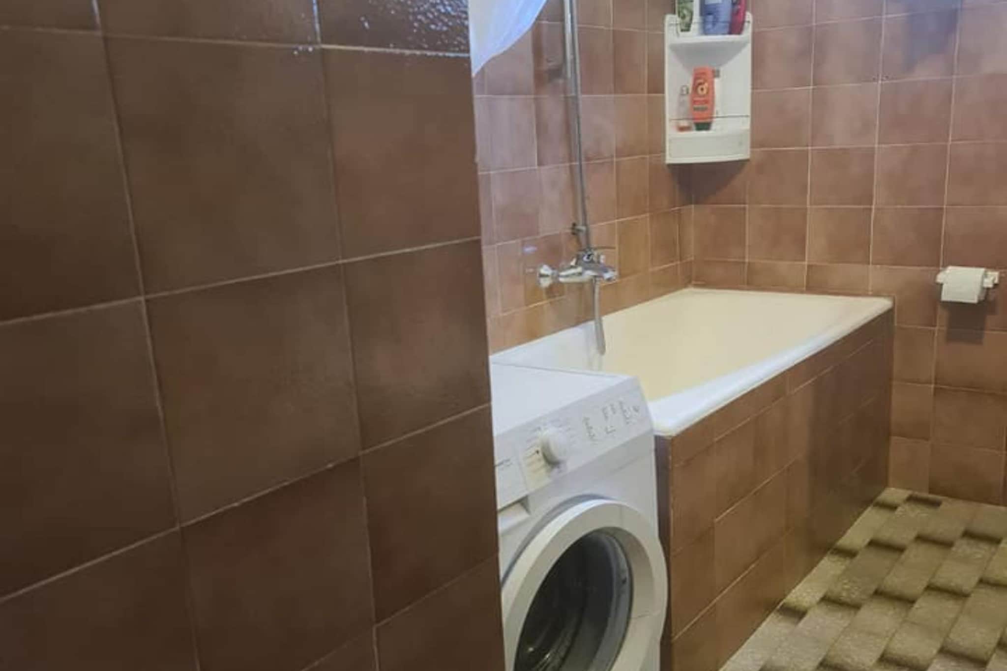Apartments Rubbi - Three Bedroom Apartment with Terrace-Bathroom