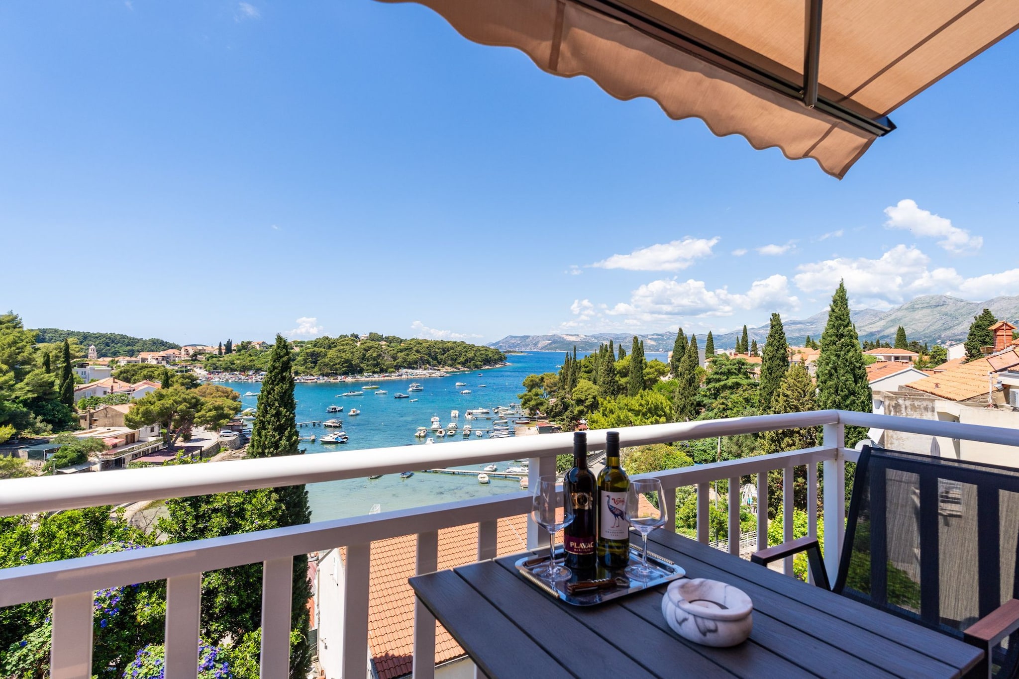 Apartment Sunset Cavtat- Two Bedroom Apartment with Balcony-Terrassenbalkon