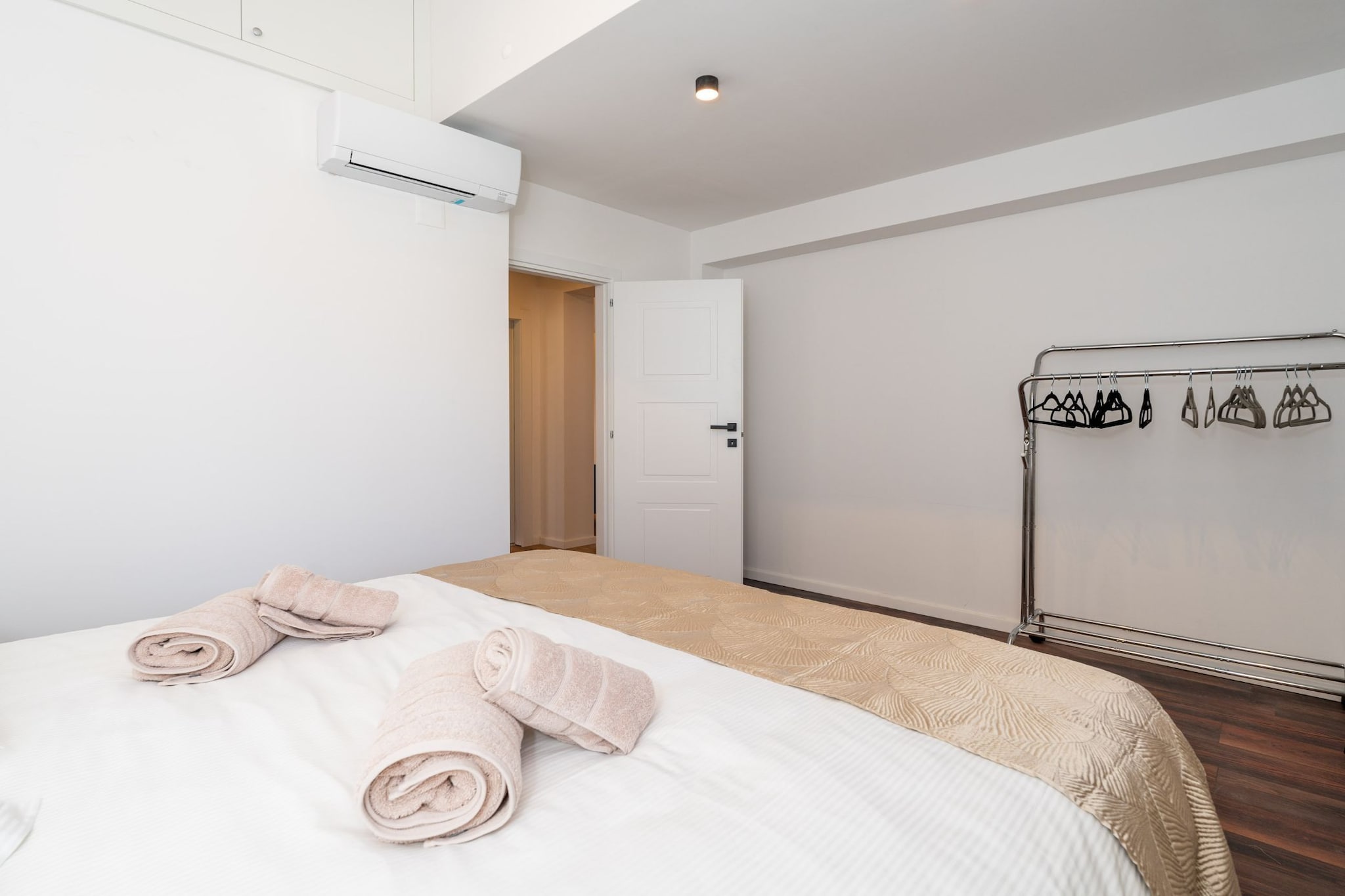 Apartment Sunset Cavtat- Two Bedroom Apartment with Balcony-Schlafzimmer