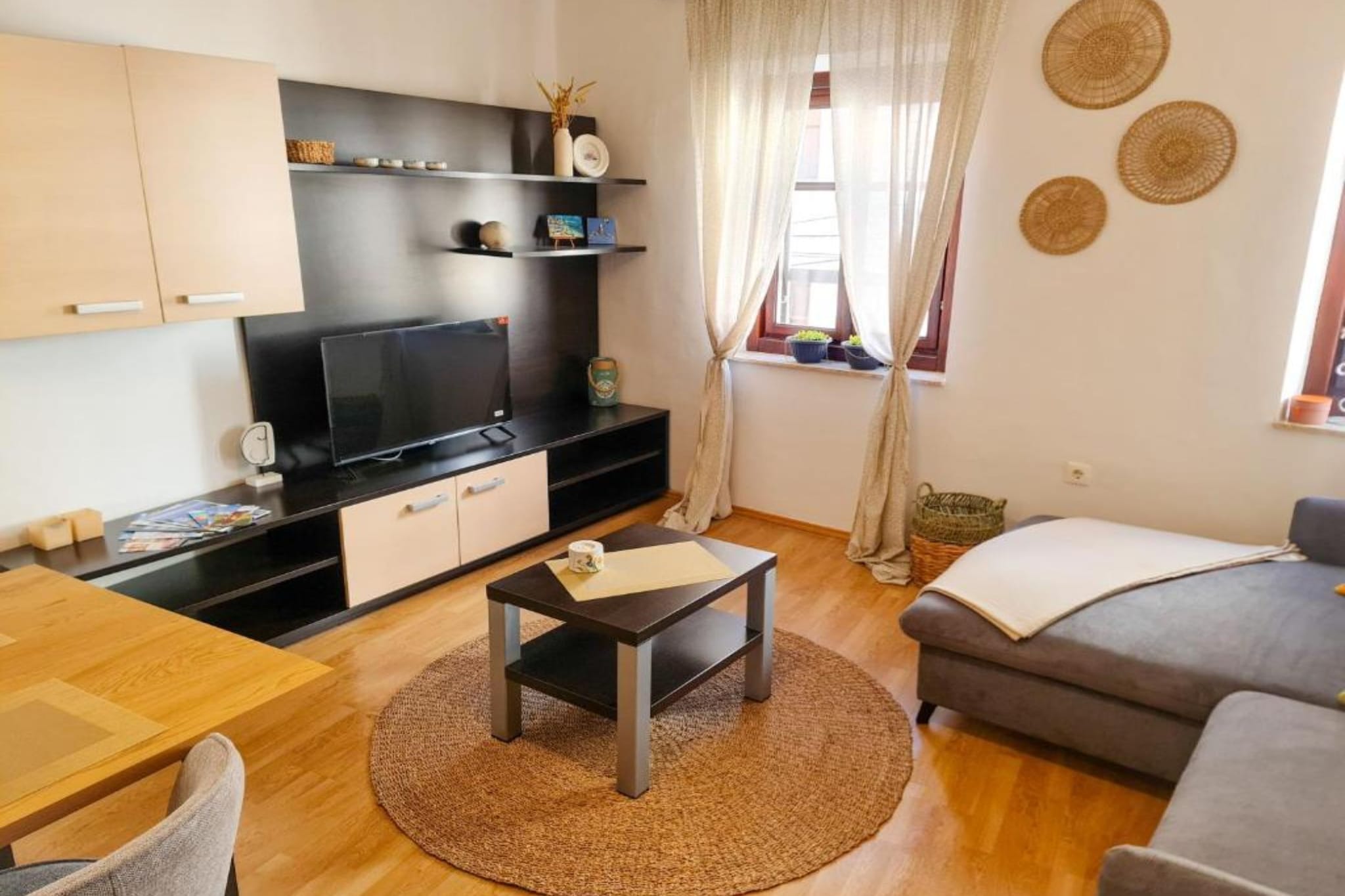 Shadow of Nehaj - Two Bedroom Apartment with Mountin View