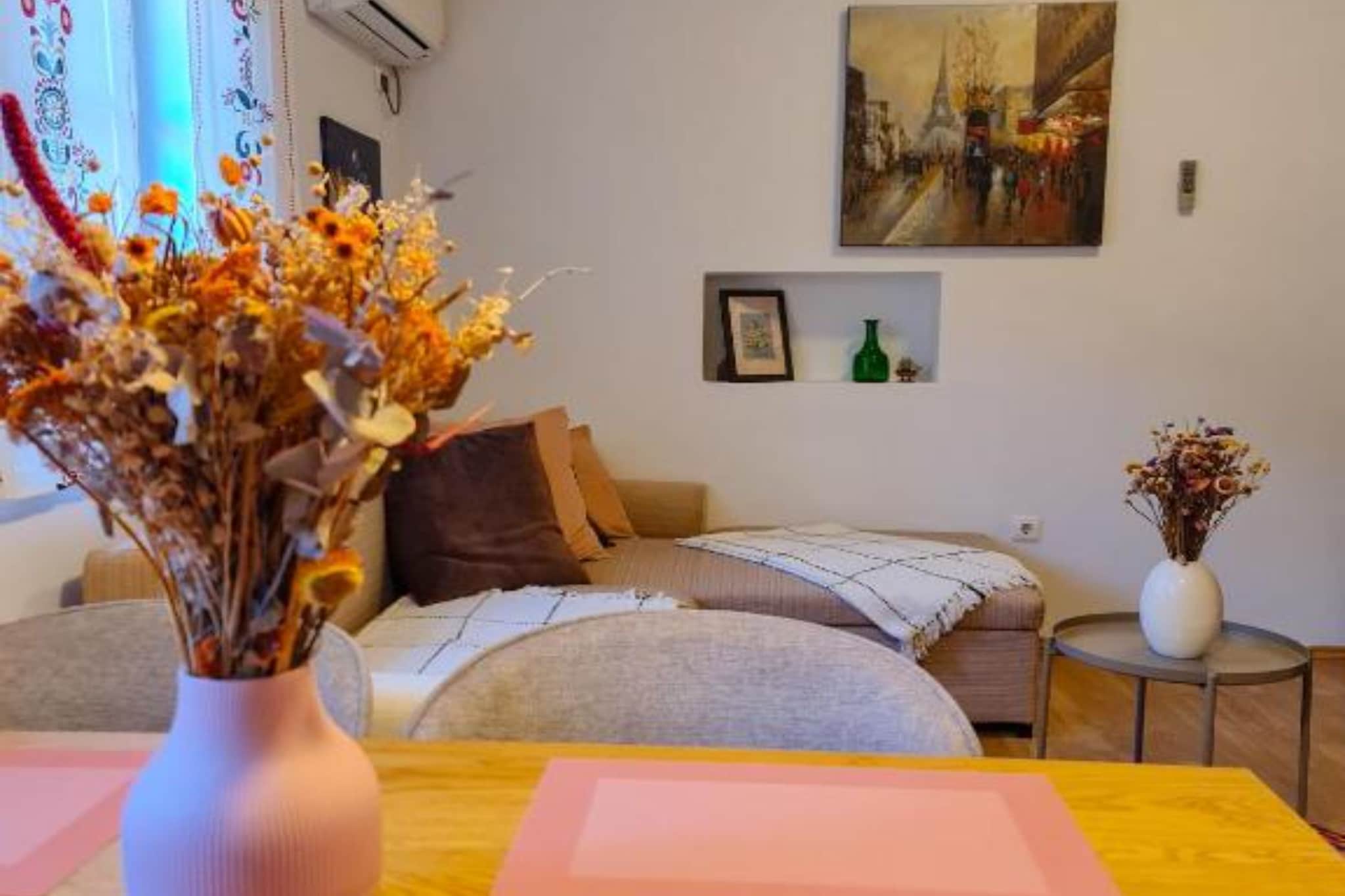 Shadow of Nehaj - Two Bedroom Apartment with Mountin View-Salle à manger