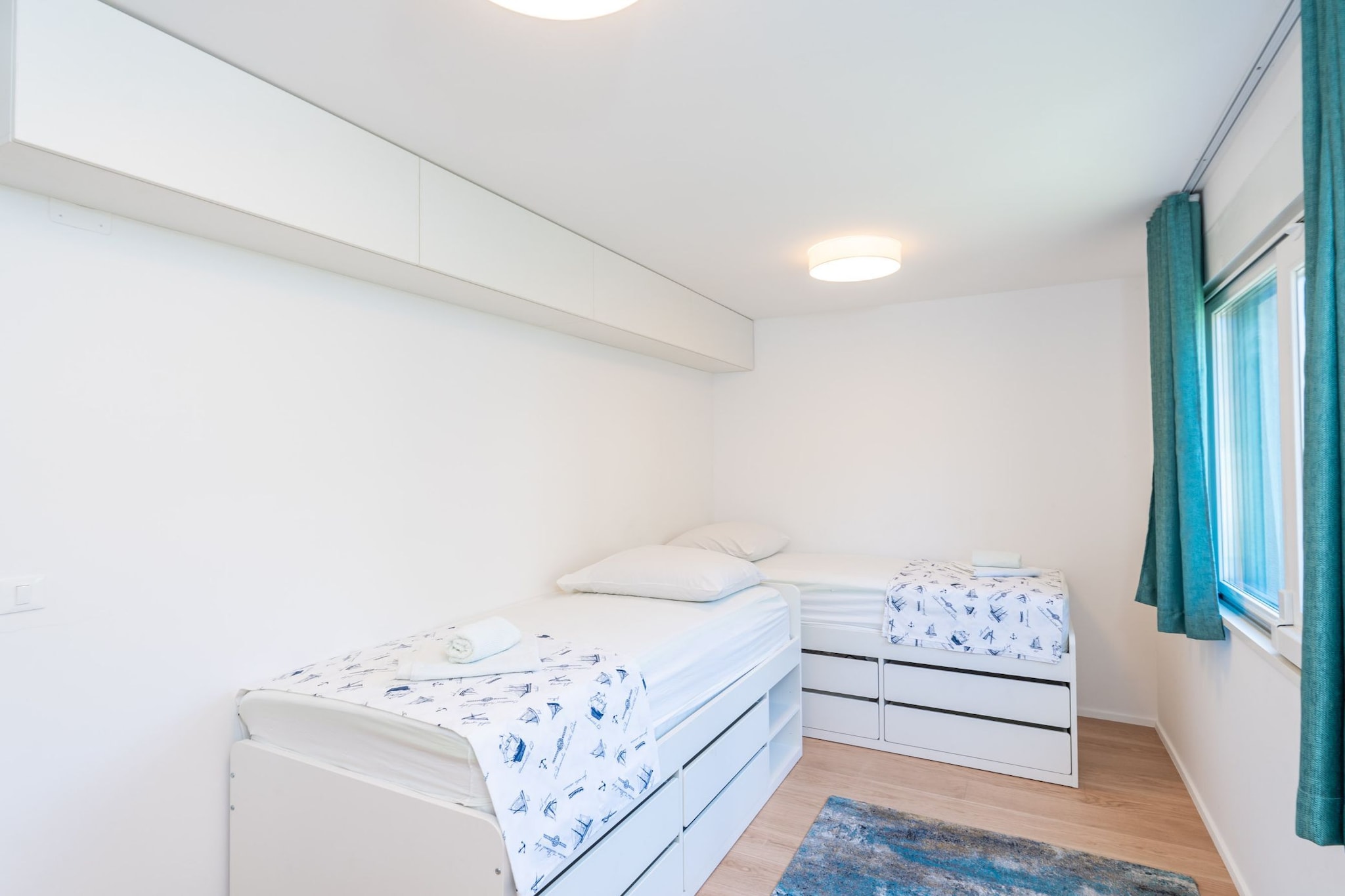 Apartment Marcus Mai - Two Bedroom Apartment with Balcony-Bedroom