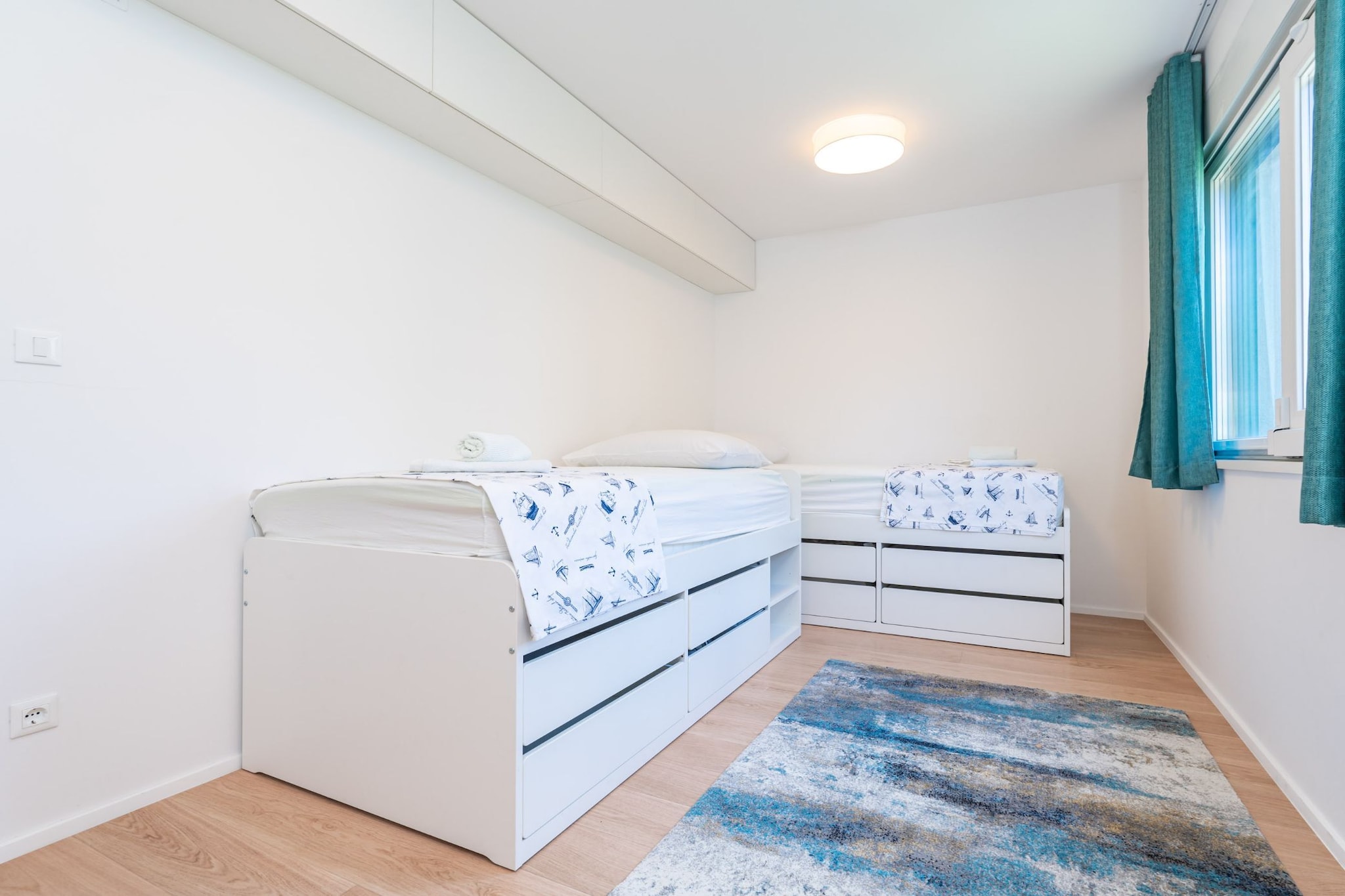 Apartment Marcus Mai - Two Bedroom Apartment with Balcony-Bedroom