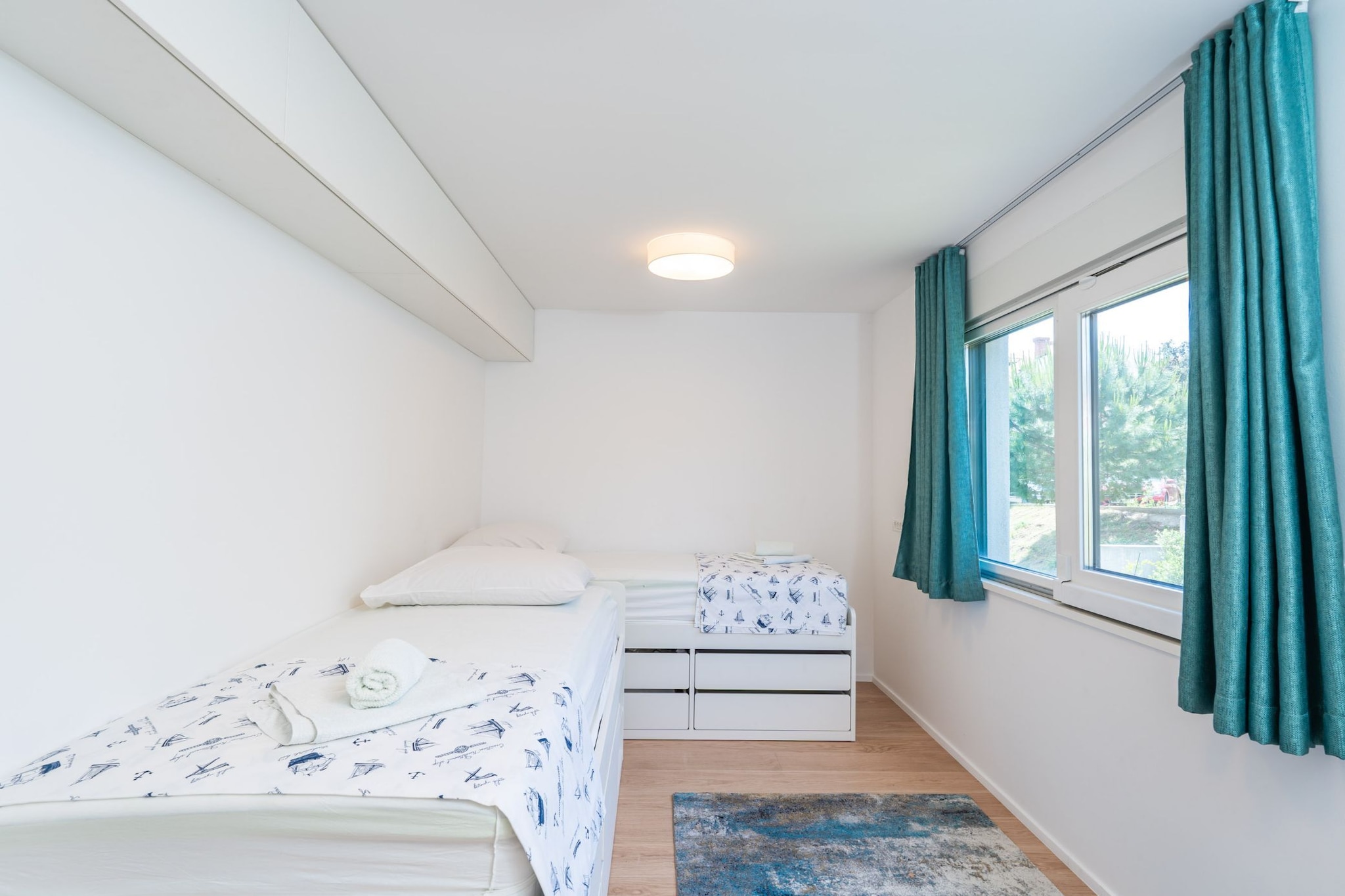 Apartment Marcus Mai - Two Bedroom Apartment with Balcony-Bedroom