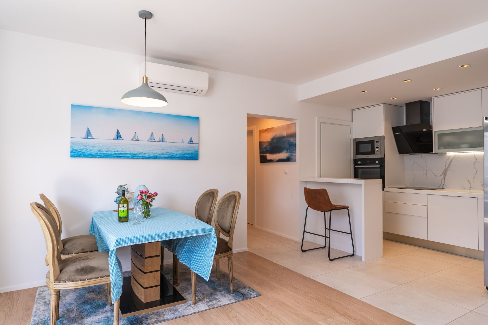 Apartment Marcus Mai - Two Bedroom Apartment with Balcony-Kitchen