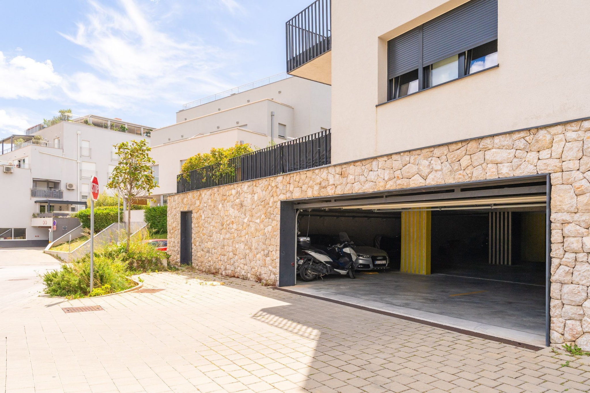 Apartment Marcus Mai - Two Bedroom Apartment with Balcony-Parking