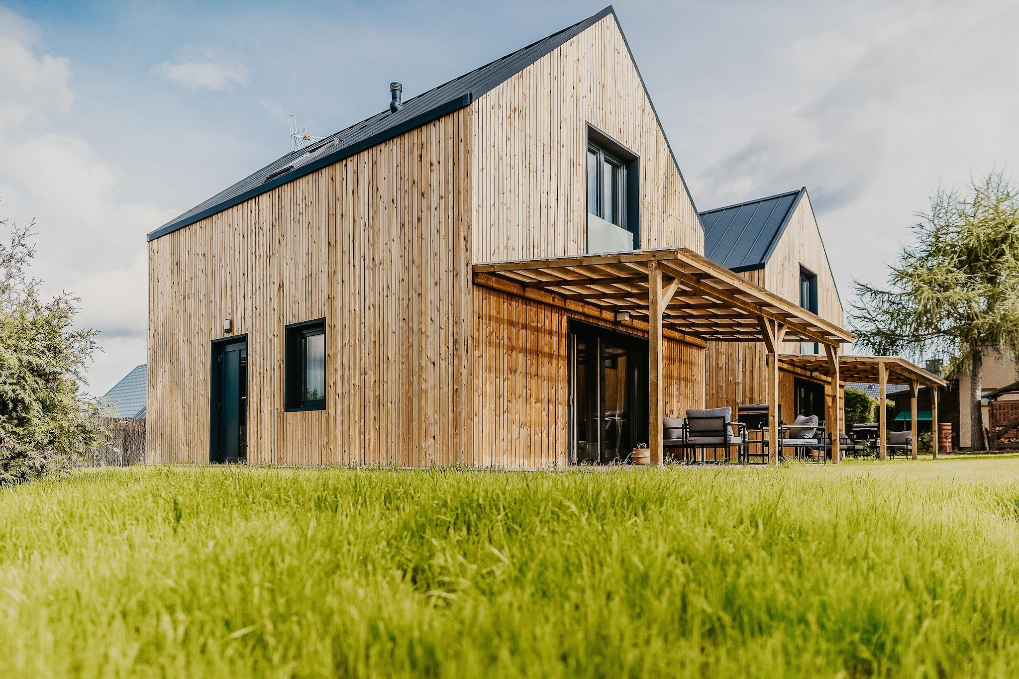 Holiday Home by Lake Żarnowieckie with Jacuzzi