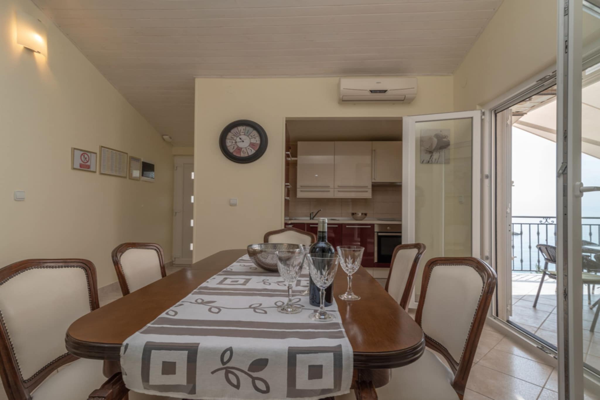 Apartment Villa Daniela - Three Bedroom Apartment with Terrace-Esszimmer