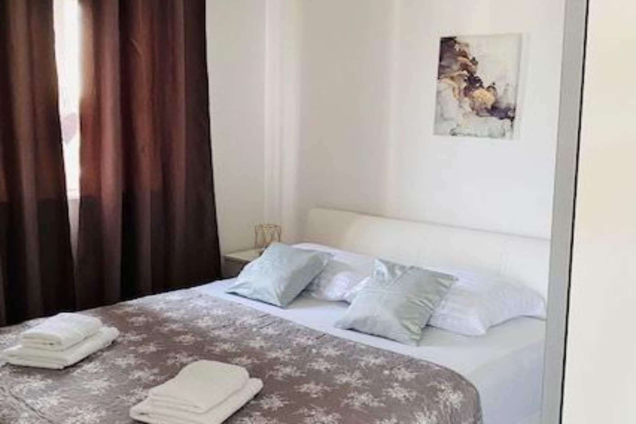 Villa Brazza - Two Bedroom Apartment A2