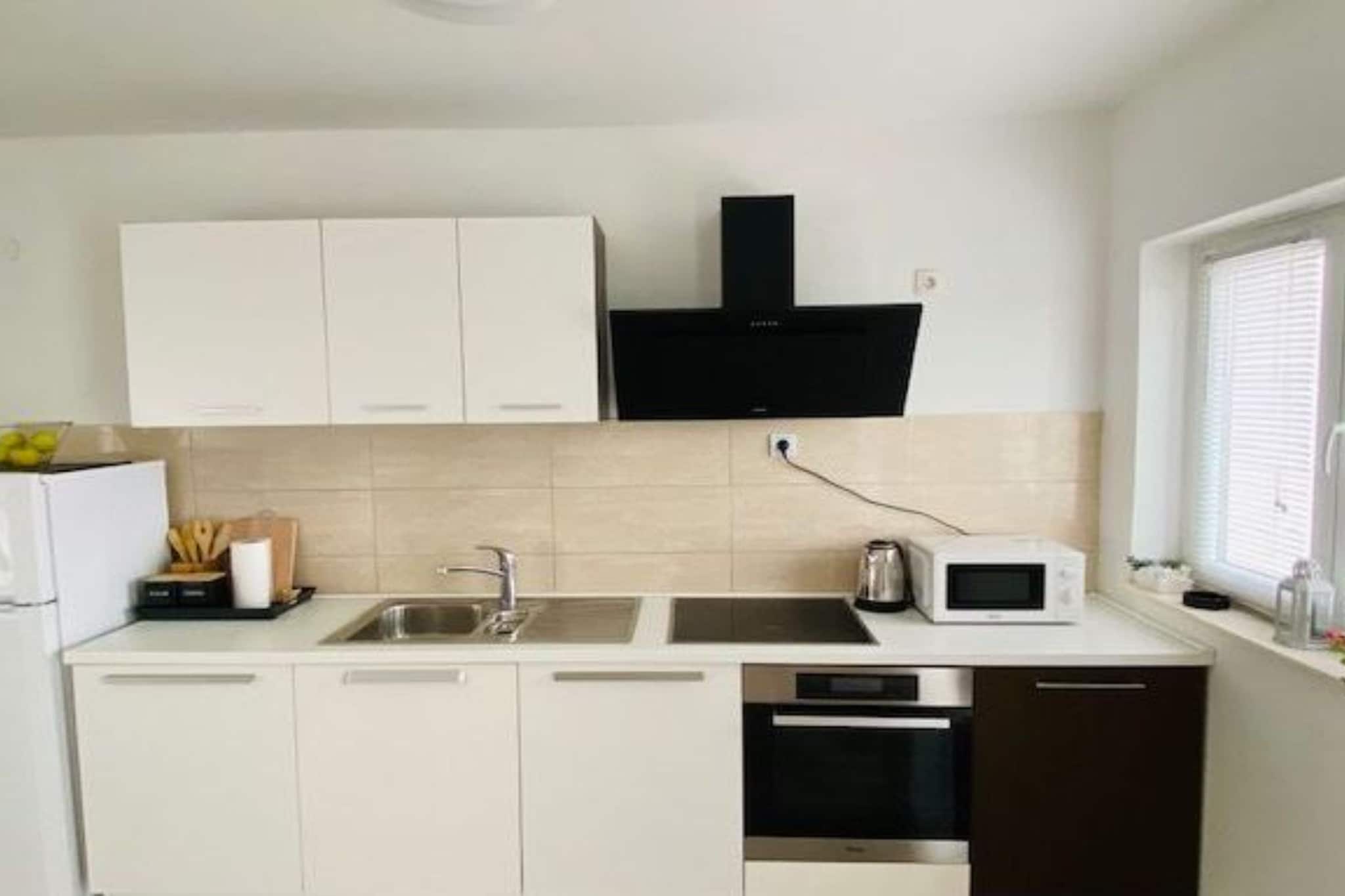 Villa Brazza - Two Bedroom Apartment A2-Küche