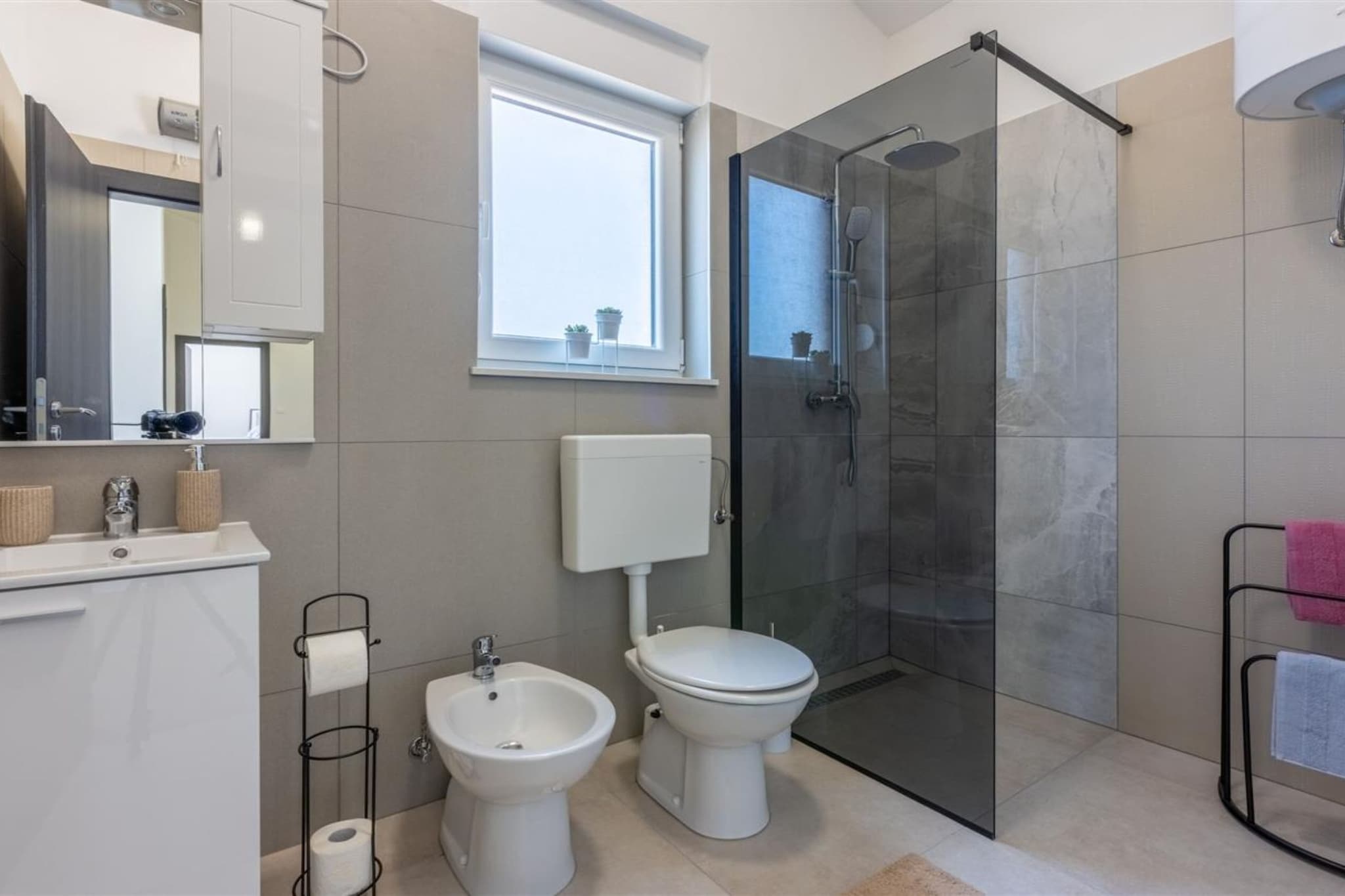 Three Bedroom Villa with Swiming Pool-Badezimmer