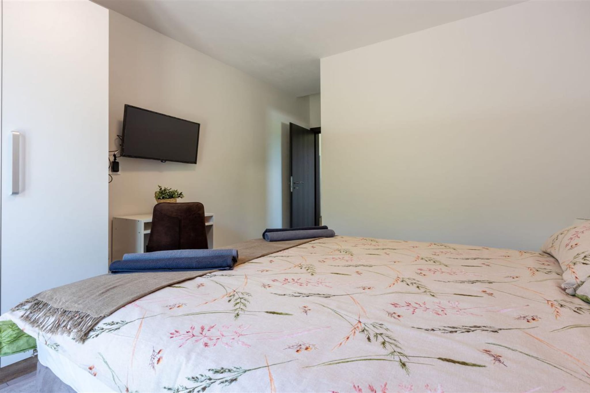 Three Bedroom Villa with Swiming Pool-Schlafzimmer