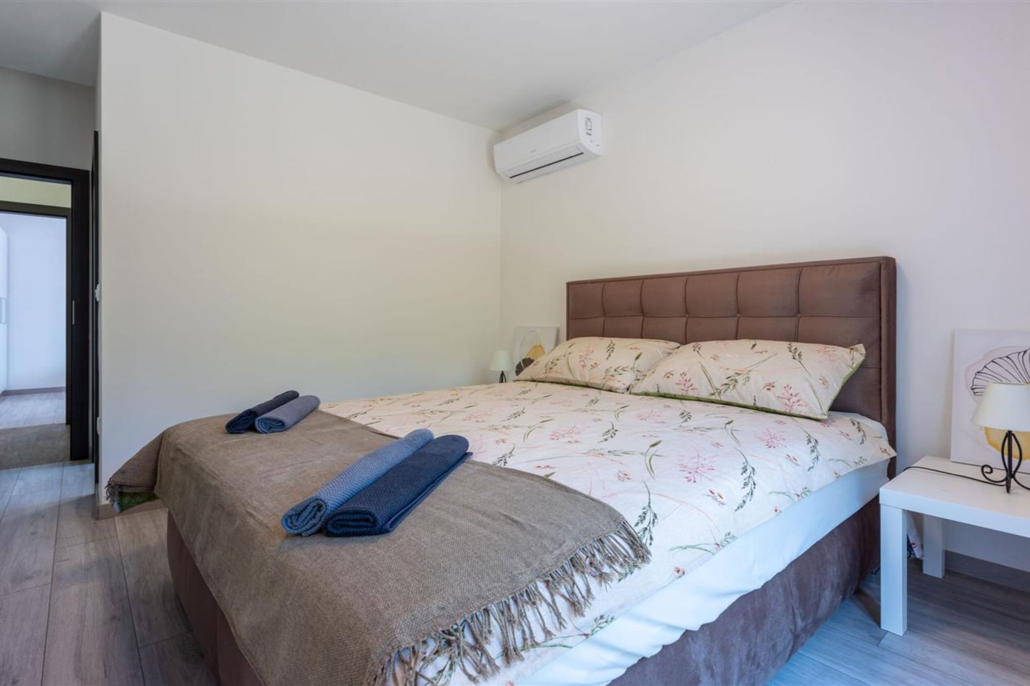 Three Bedroom Villa with Swiming Pool-Schlafzimmer