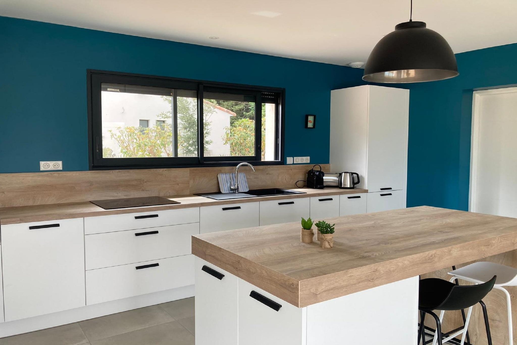 This beautifully furnished ground-floor villa in Sainte-Valière offers a serene escape for up to 6 guests. With three bedrooms-including a master suite with its own bathroom and bubble bath-the home is designed for comfort and privacy. The open kitchen is fully equipped with modern appliances like a coffee machine, oven, and dishwasher, while the living/dining room features a cozy seating area and TV for relaxed evenings. Air conditioning throughout ensures a cool retreat on warm days. Step outside to enjoy the private 6×3 m swimming pool, sun loungers, and a spacious garden with stylish furniture. The terrace and built-in BBQ make it perfect for alfresco dining, and the large plot offers plenty of privacy. Essentials like a bakery and café are just 11 km away, and the sea is within reach at 35 km. The nearest airport is 48 km, making travel convenient. For nearby nature and leisure, stroll through the (Public Garden), explore the wild beauty of Le Jardin Champêtre, or unwind in the peaceful Archevêché Garden. Families will love the charm of (Le jardin Médiéval du Moulin du Gua), while Vicomtes Garden and the (Botanical Garden) offer scenic spots to relax and reconnect with nature.