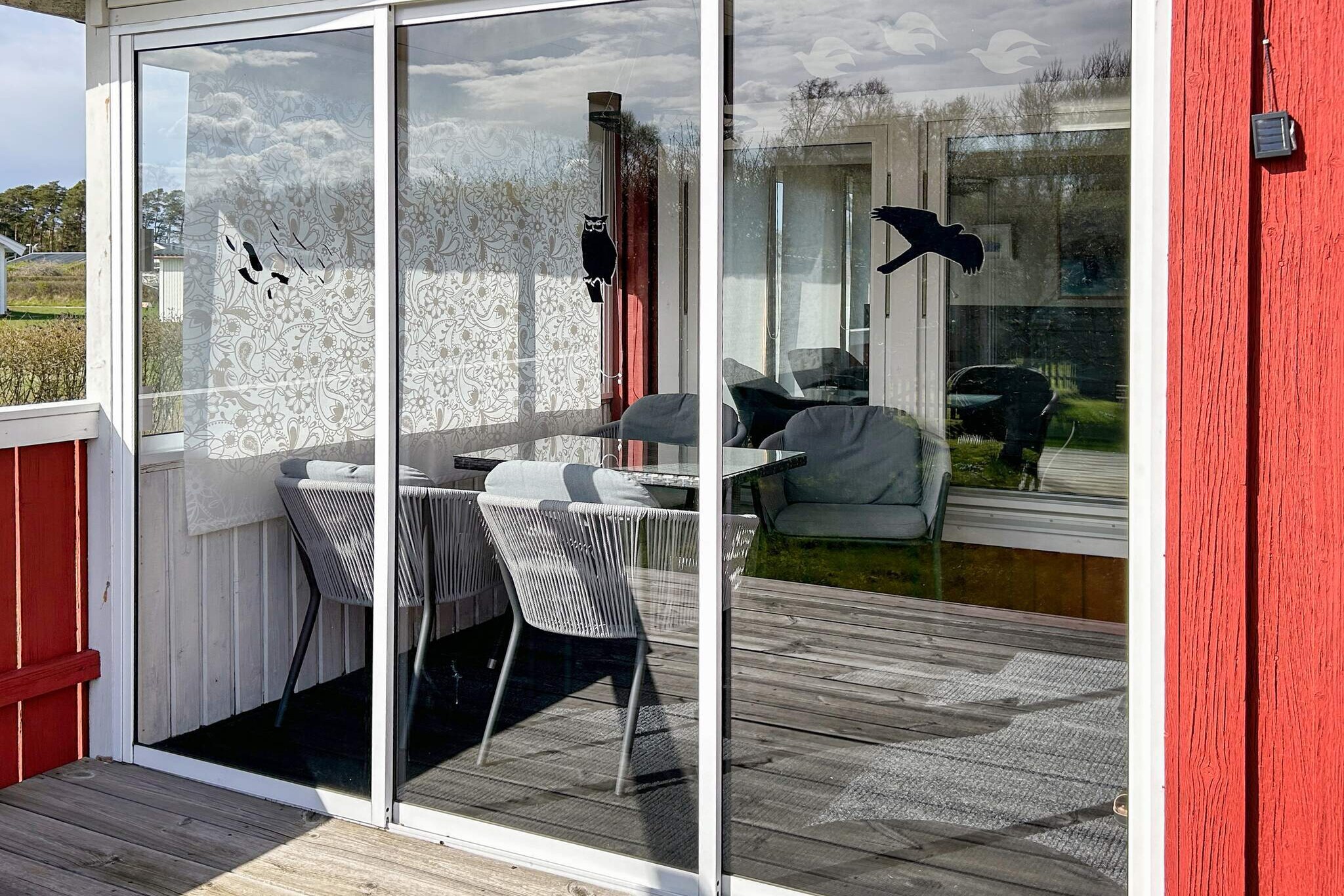 Annex: (double bed)\n\nKitchen(cooker(electric), coffee machine, microwave, fridge-freezer), Living/bed room(TV), bedroom(2x bunk bed), bedroom(double bed), bathroom(washbasin, shower, toilet), heating(electric), garden furniture, parking