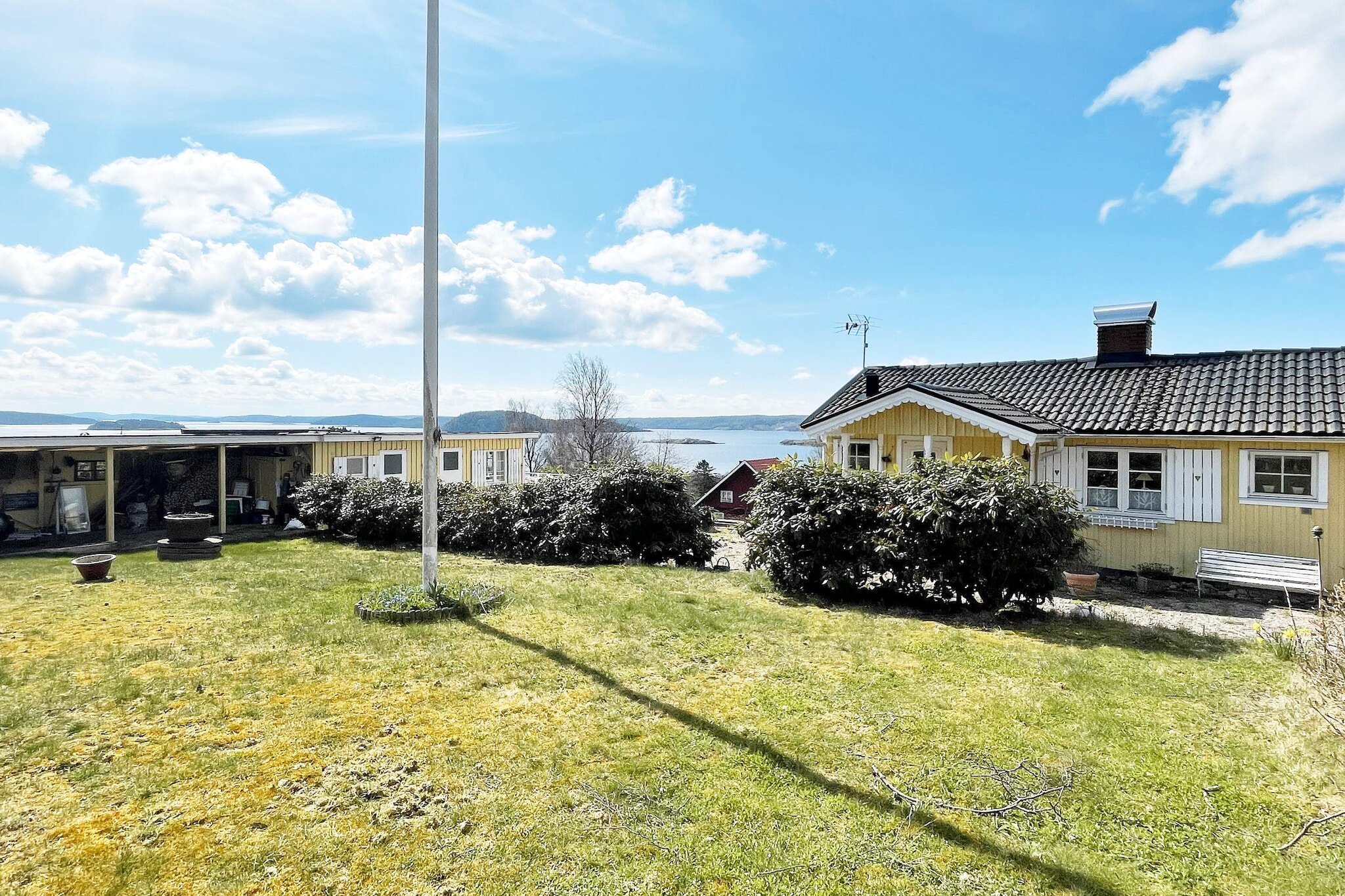 4 etoiles maison de vacances a UDDEVALLA - Vue sur l'eau