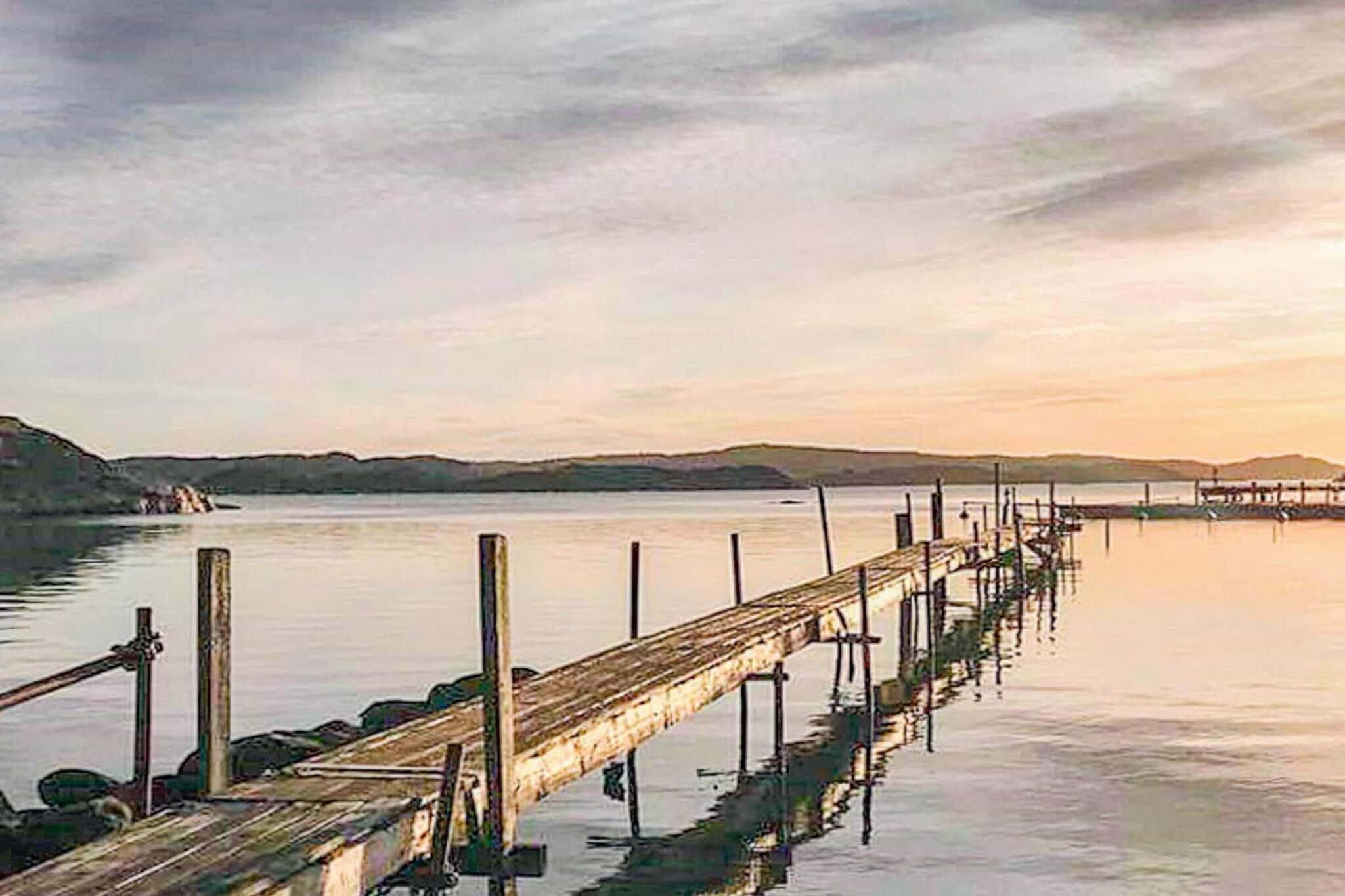 Cozy accommodation close to the mushroom forest! NÃ¶sund, located just outside Gothenburg on Orust, offers a lovely mix of rural charm and archipelago experiences with many sights, activities and experiences that create memories for a lifetime. The area offers fantastic hiking trails, as well as forests filled with mushrooms and berries, making it a paradise for outdoor enthusiasts. On the homeowner's farm, secluded and a little higher up on the plot, there is a building with two nice apartments. You share the balcony with the guests in the other apartment. An ideal place to enjoy long summer evenings. Are you traveling in a larger group? Book both apartments for a perfect joint stay (see house no. 57528). Inside the entrance there is space for shoes and outerwear. The small but functional kitchen gives you the opportunity to cook a lovely dinner after the day's experiences.. The bedroom has two bunk beds, one of which has a wider lower shelf, which offers a cozy place to sleep. Bathroom with toilet, sink and shower. In the living room there is a dining table with chairs and a sofa. The small town of NÃ¶sund was formerly a well-known seaside resort and is now a well-preserved community with two fine bathing spots, one of BohuslÃ¤n's finest tennis courts and excellent hiking trails into the knots. Here is also the well-known NÃ¶sunds VÃ¤rdshus with a good restaurant and entertainment. You also have a nice swimming area in GÃ¥rvik with both rocks, a trampoline, a swimming ladder and a small beach. Feel free to make an excursion to the nearby picturesque island of Lyr which is reached by free car ferry with crossing in just 3 minutes. LyrÃ¶n used to be called a BohuslÃ¤n in miniature with its bare, barren sea side and green, leafy interior. Here there are ancient remains from the Bronze Age, idyllic, green surroundings with small roads and several nice bathing spots. On the island there is the well-visited Restaurant Bryggvingen, which also has a fish shop and is open during the summer. The summer in Orust offers many treats in the form of festivals and events. The big city Gothenburg with the well-known amusement park Liseberg 80 km. Welcome to experience your holiday in beautiful natural surroundings!