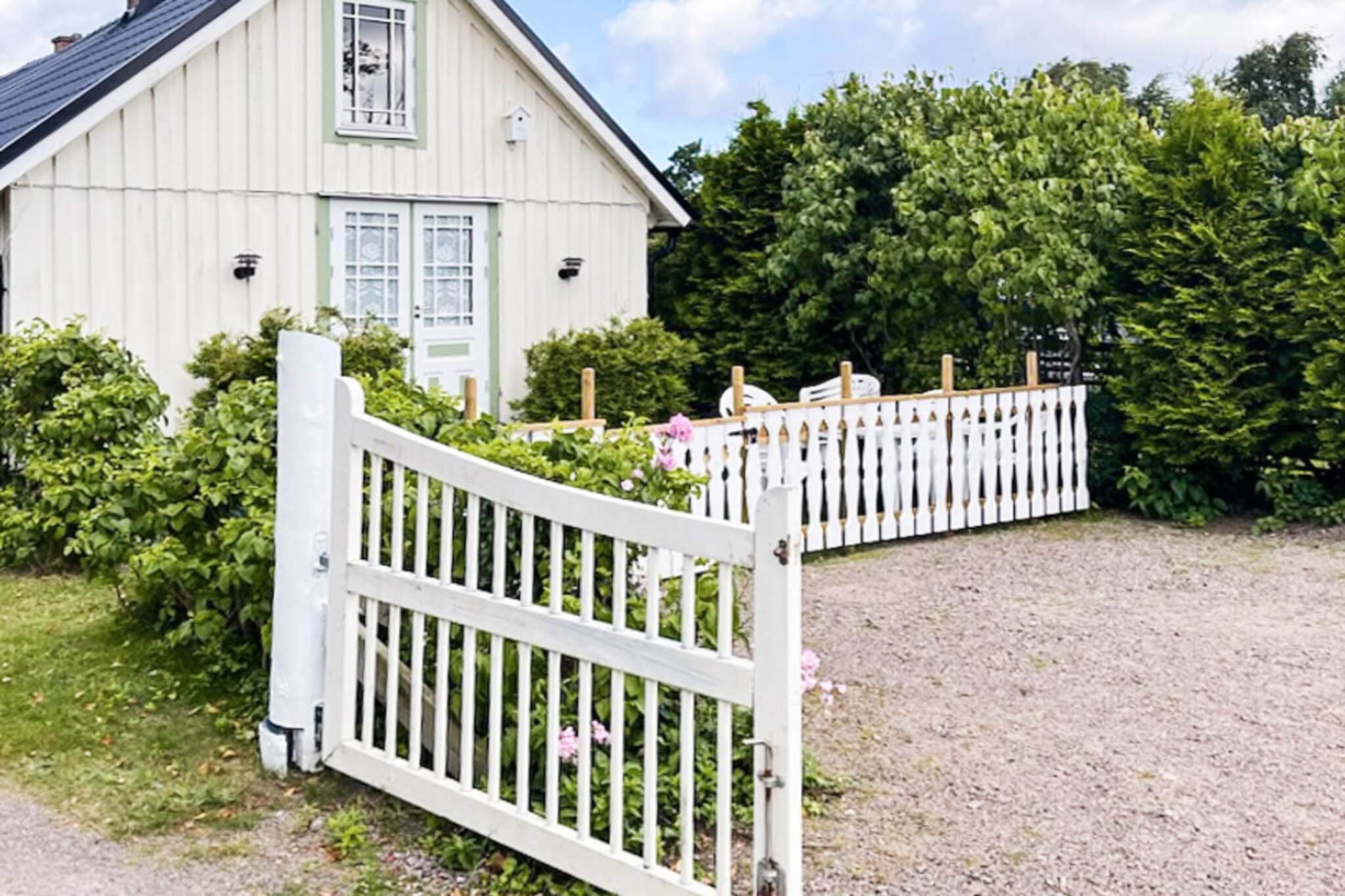 6 person holiday home in MELLBYSTRAND