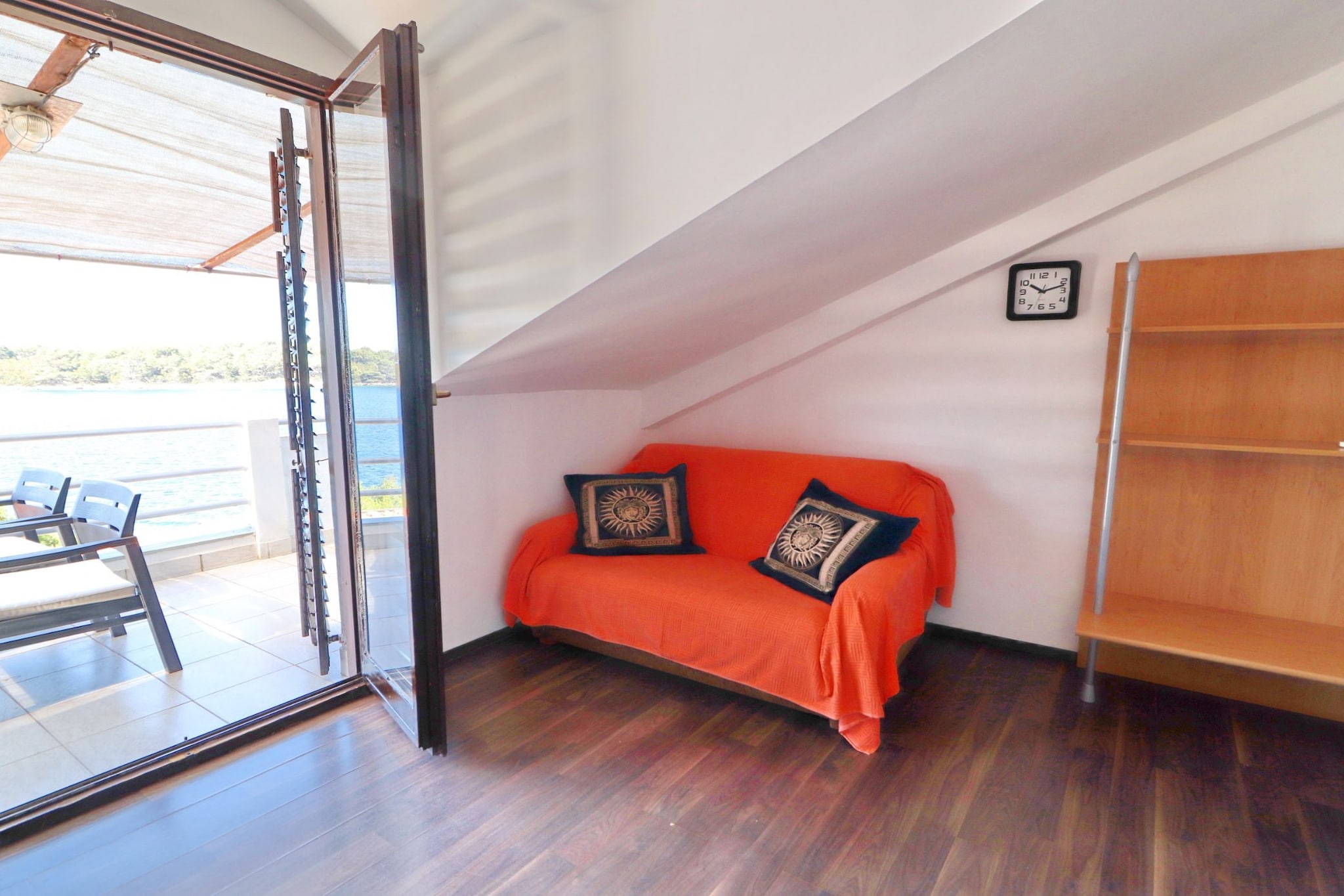 Apartments Karbuni By The Sea - One Bedroom apartment with Terrace and Sea View (A4) U REDU