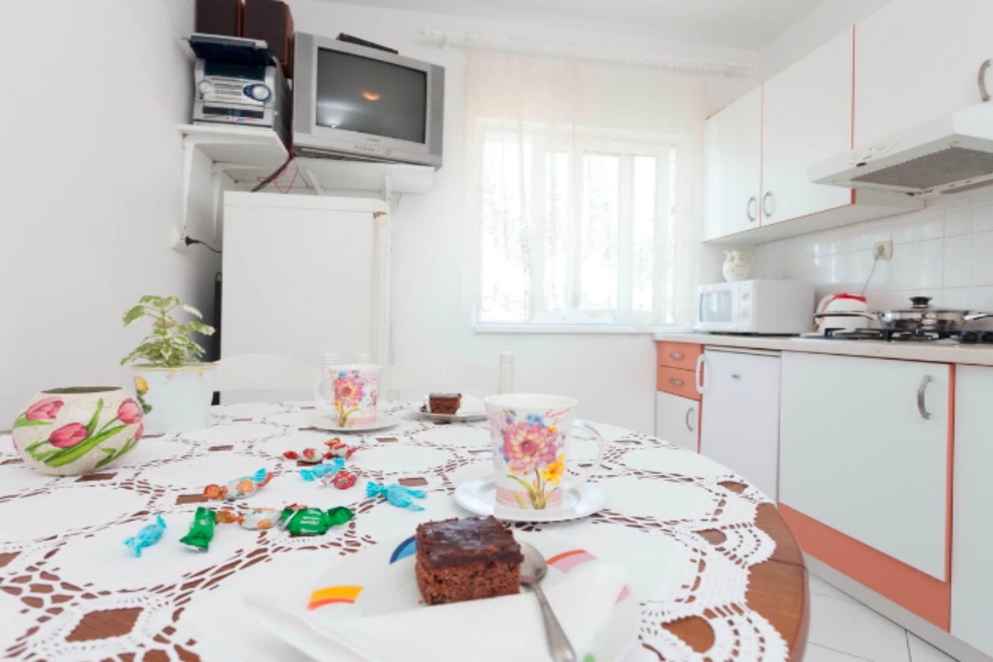Apartments Lili - Two Bedroom Apartment with Balcony