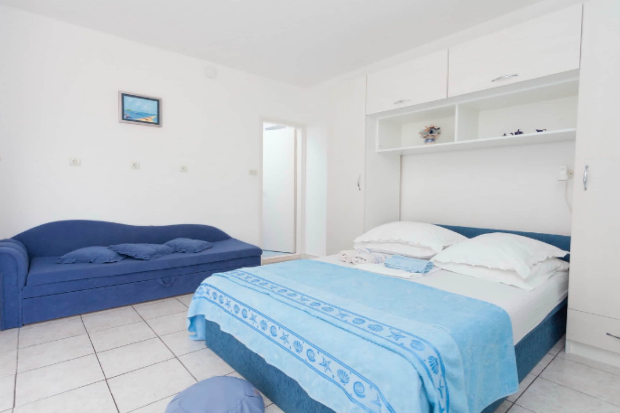Apartments Lili - Two Bedroom Apartment with Balcony-Bedroom