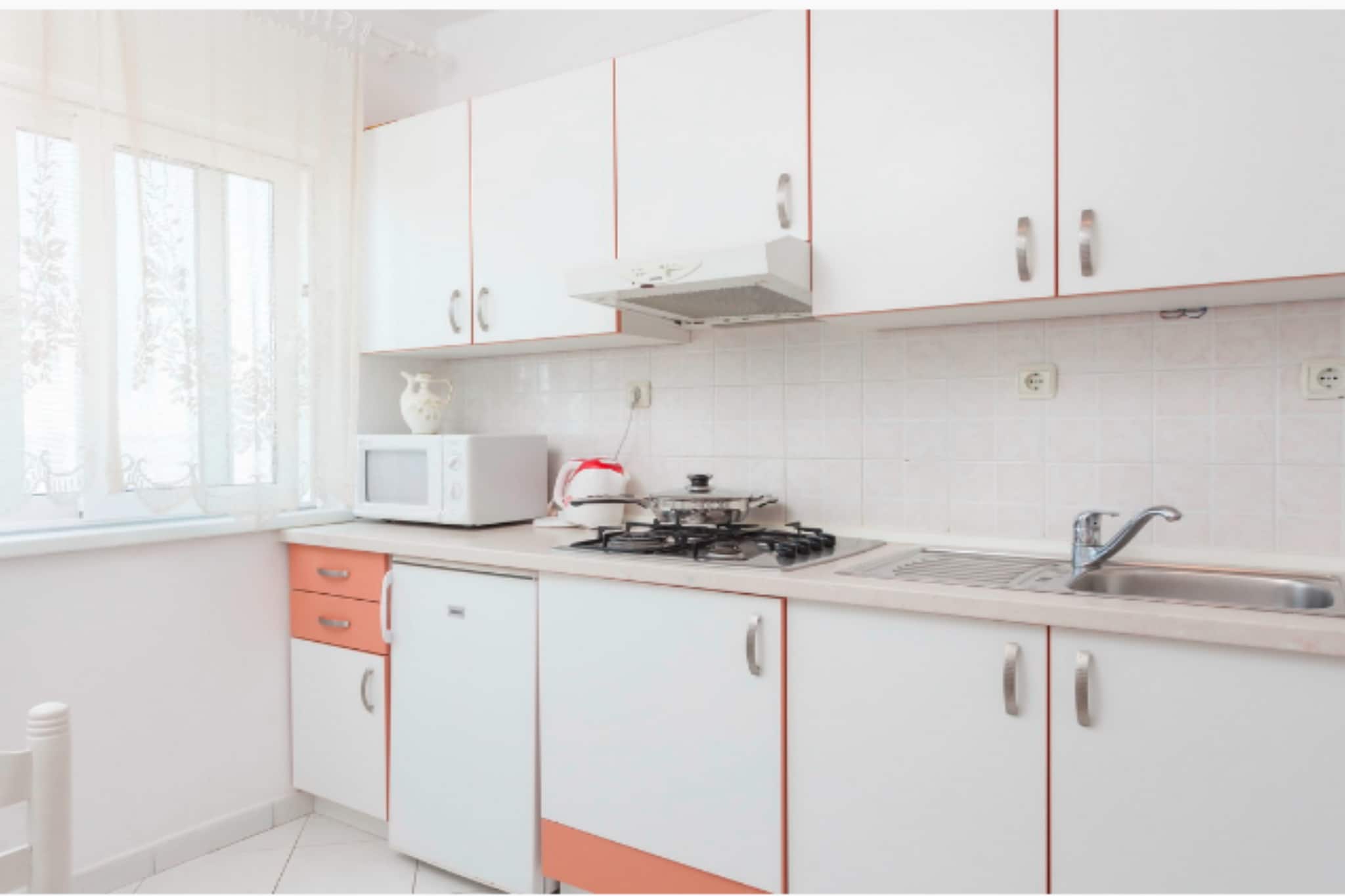 Apartments Lili - Two Bedroom Apartment with Balcony